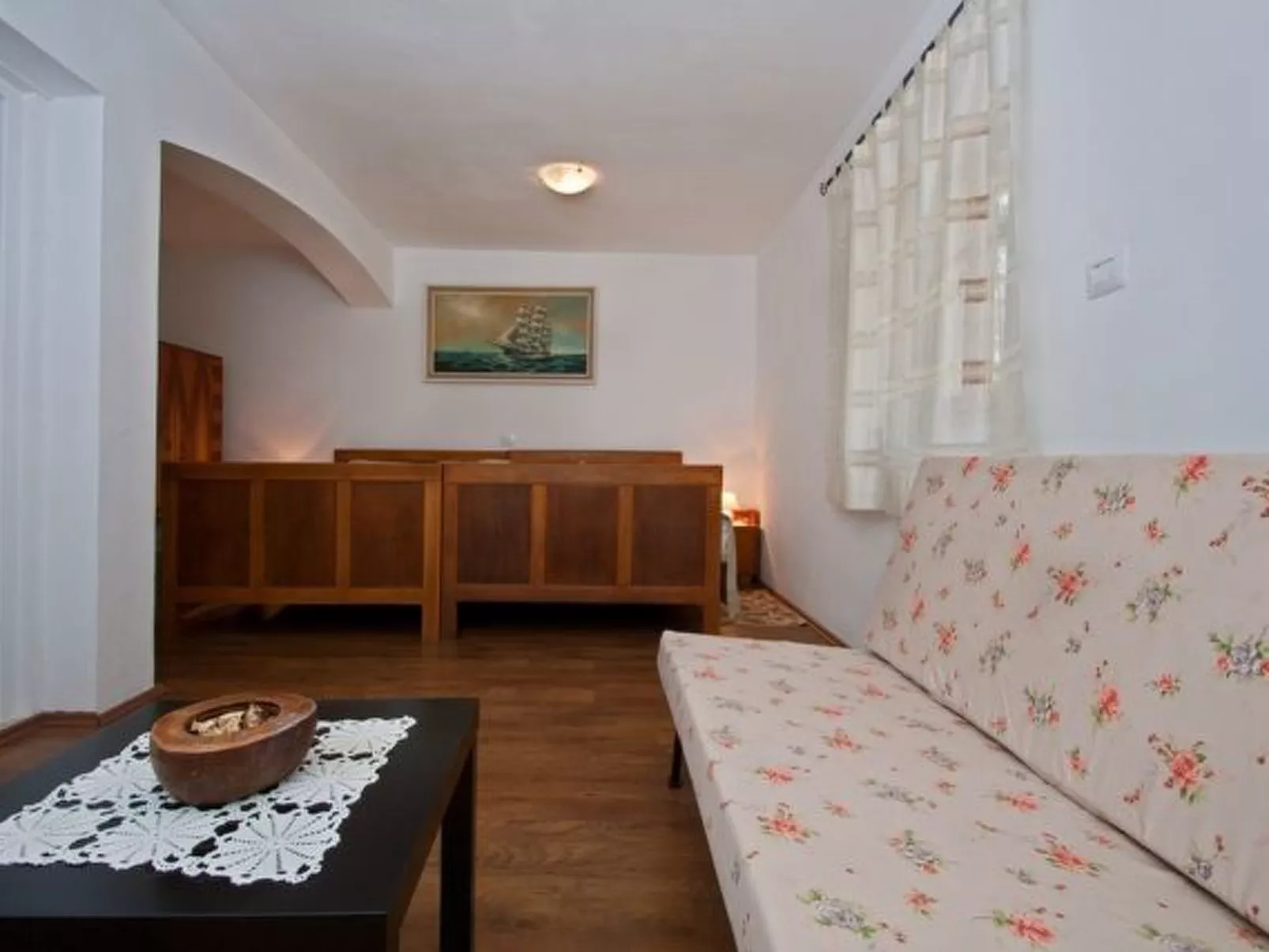 Modernes Ferienhaus in Vadreš mit Privatem Pool-Dedans