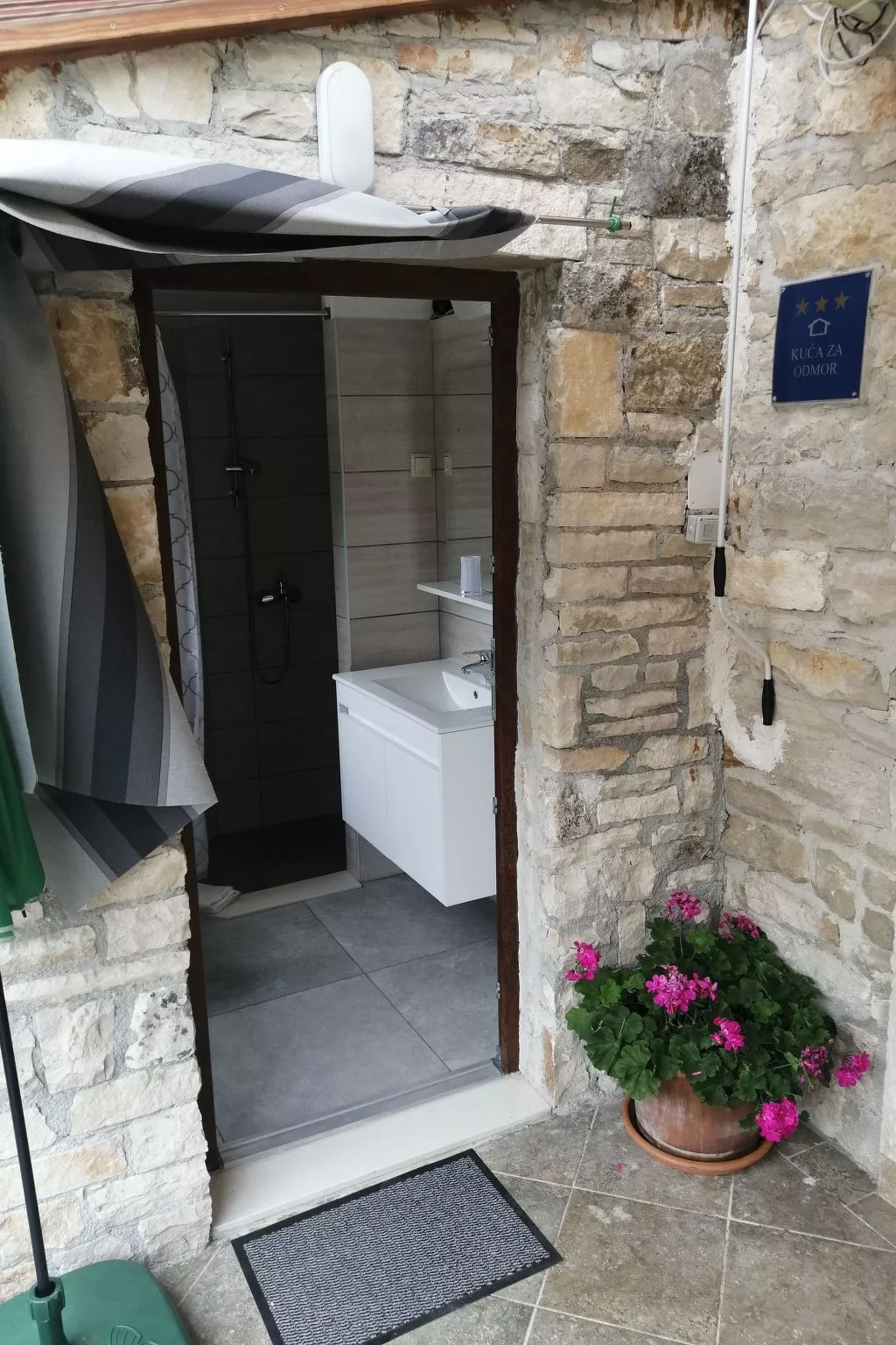 Villa 'Vickovi' mit Gemeinschaftspool