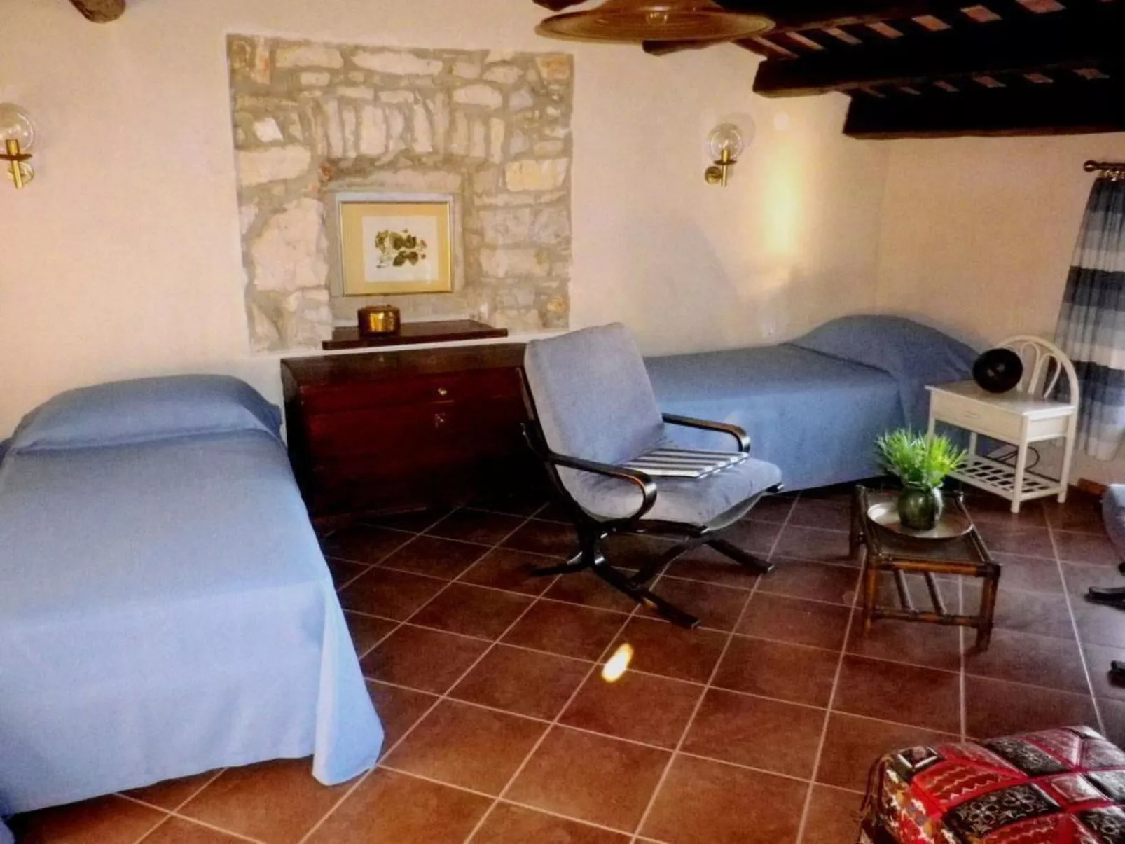 'Adri' mit Wasserblick-Drinnen