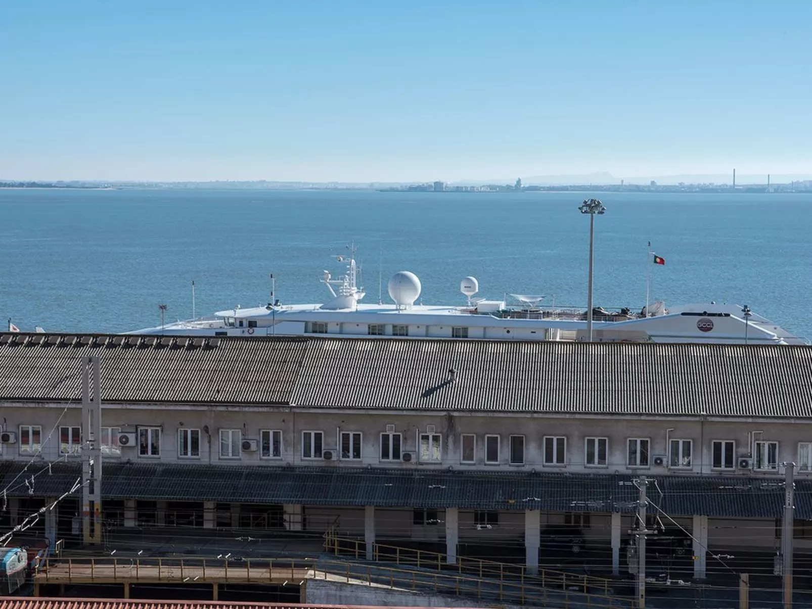 Apolónia 4E-Outside