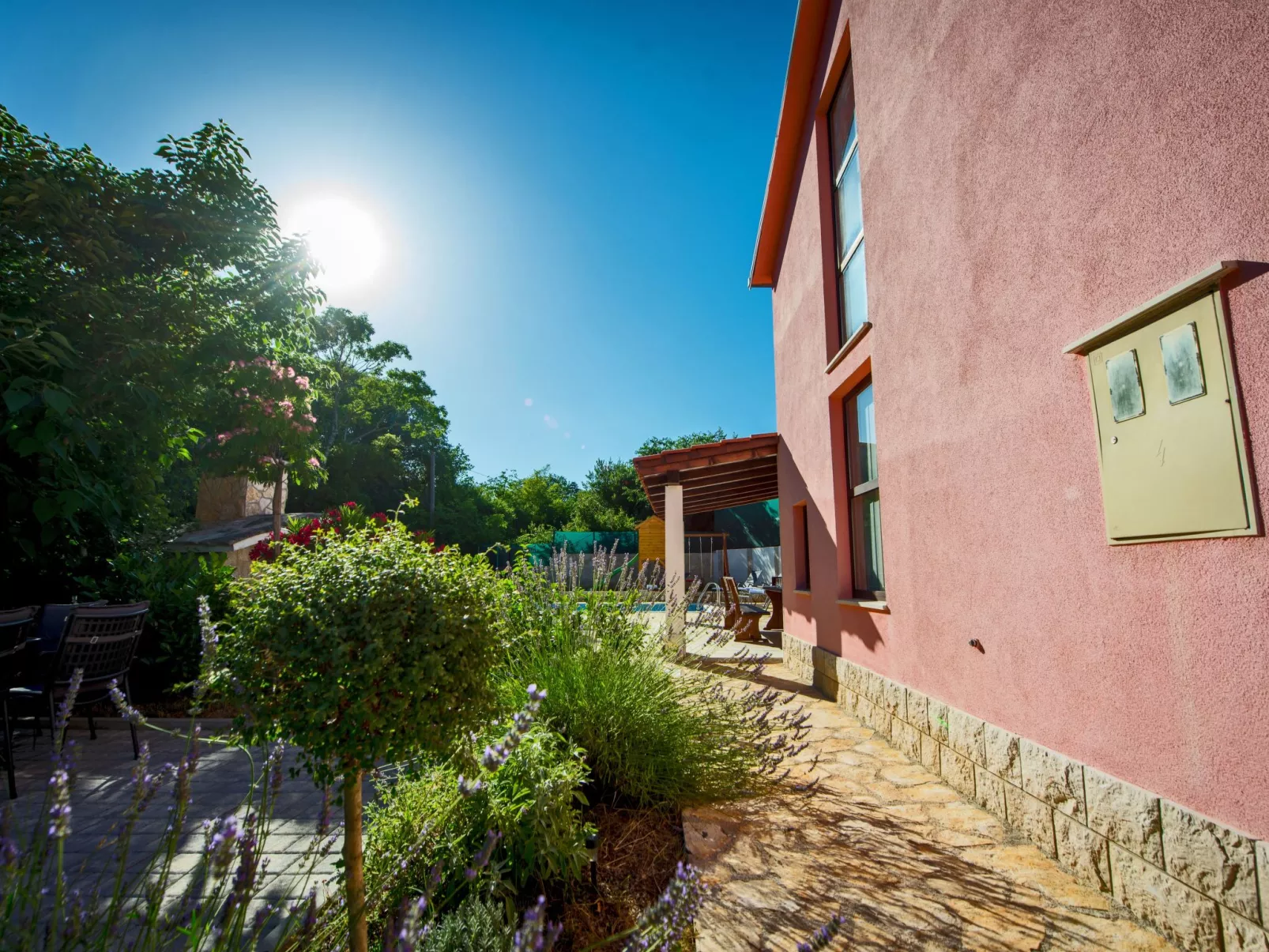 Haus in Grubine mit Außenpool-Draußen