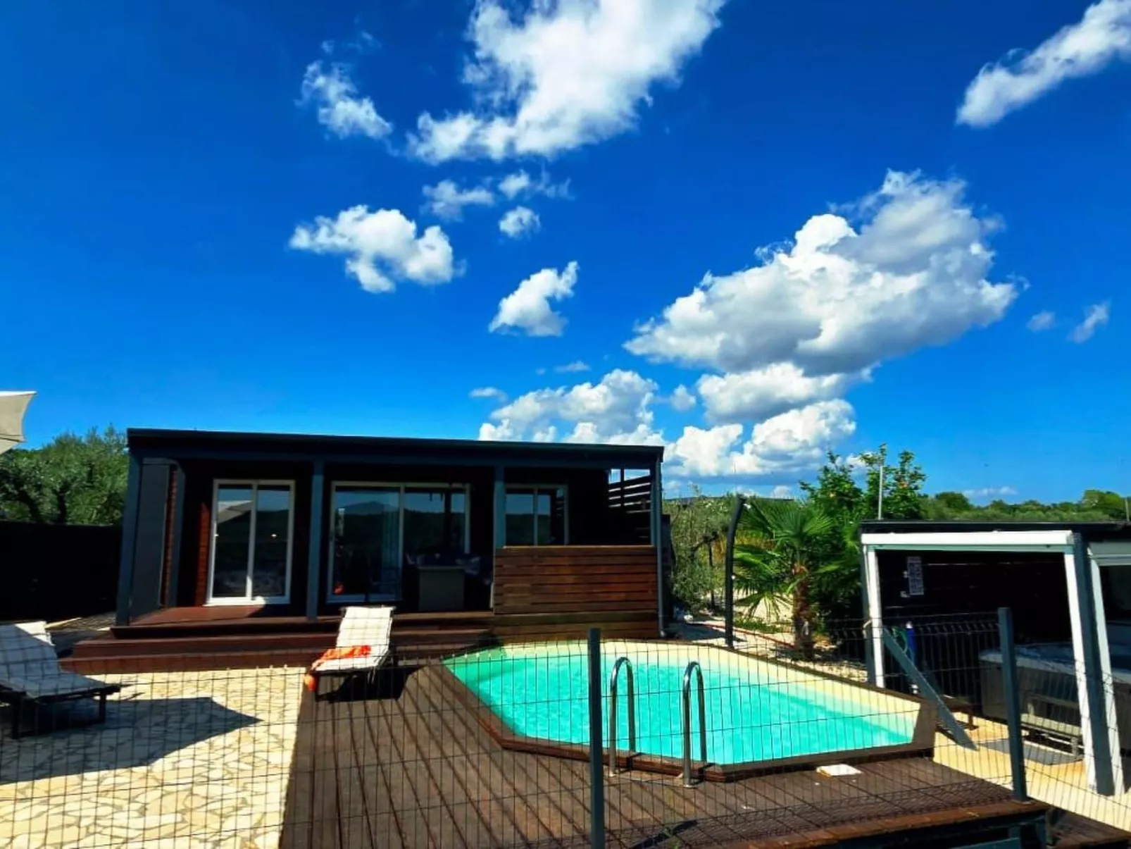 Beach House BET, romantisches Refugium im Olivenhain