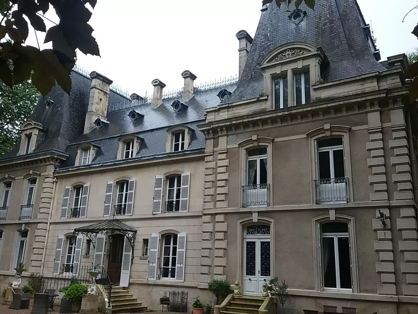 In Nantois mit Privatem Pool