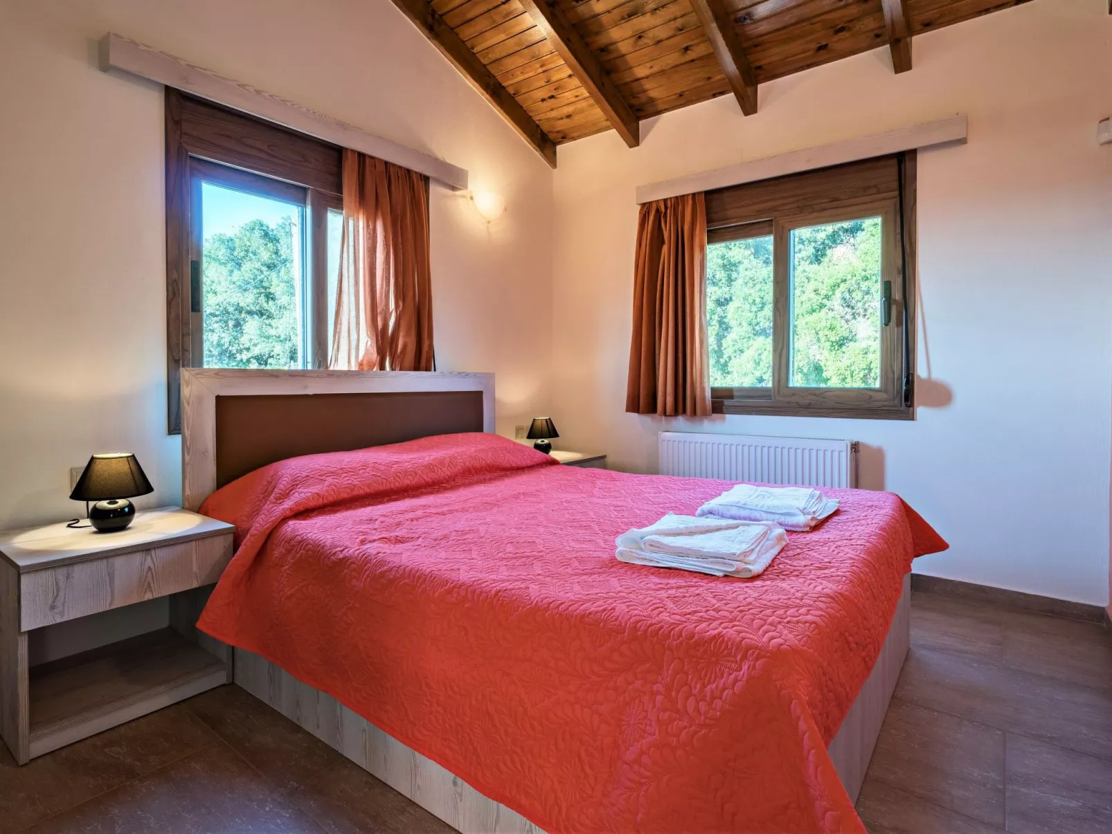 Villa Zeus mit privatem Pool und Jacuzzi-Image-tags.info