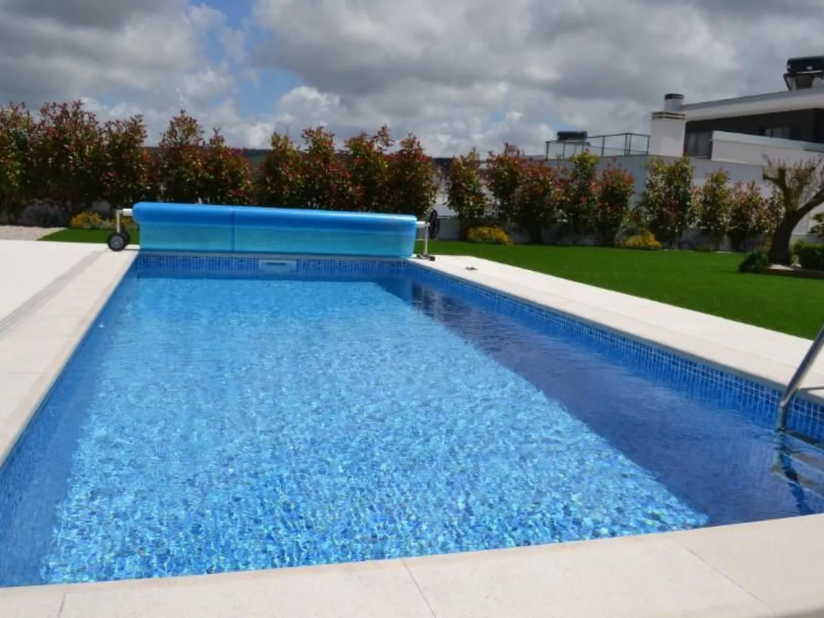 Neue moderne Villa mit privatem Pool