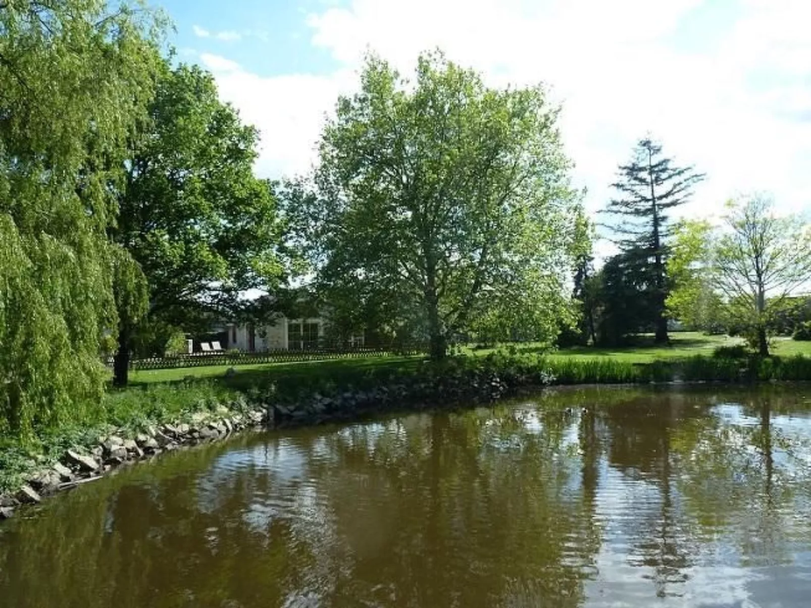 "Au Bas Chalonge Gîte"-Dehors