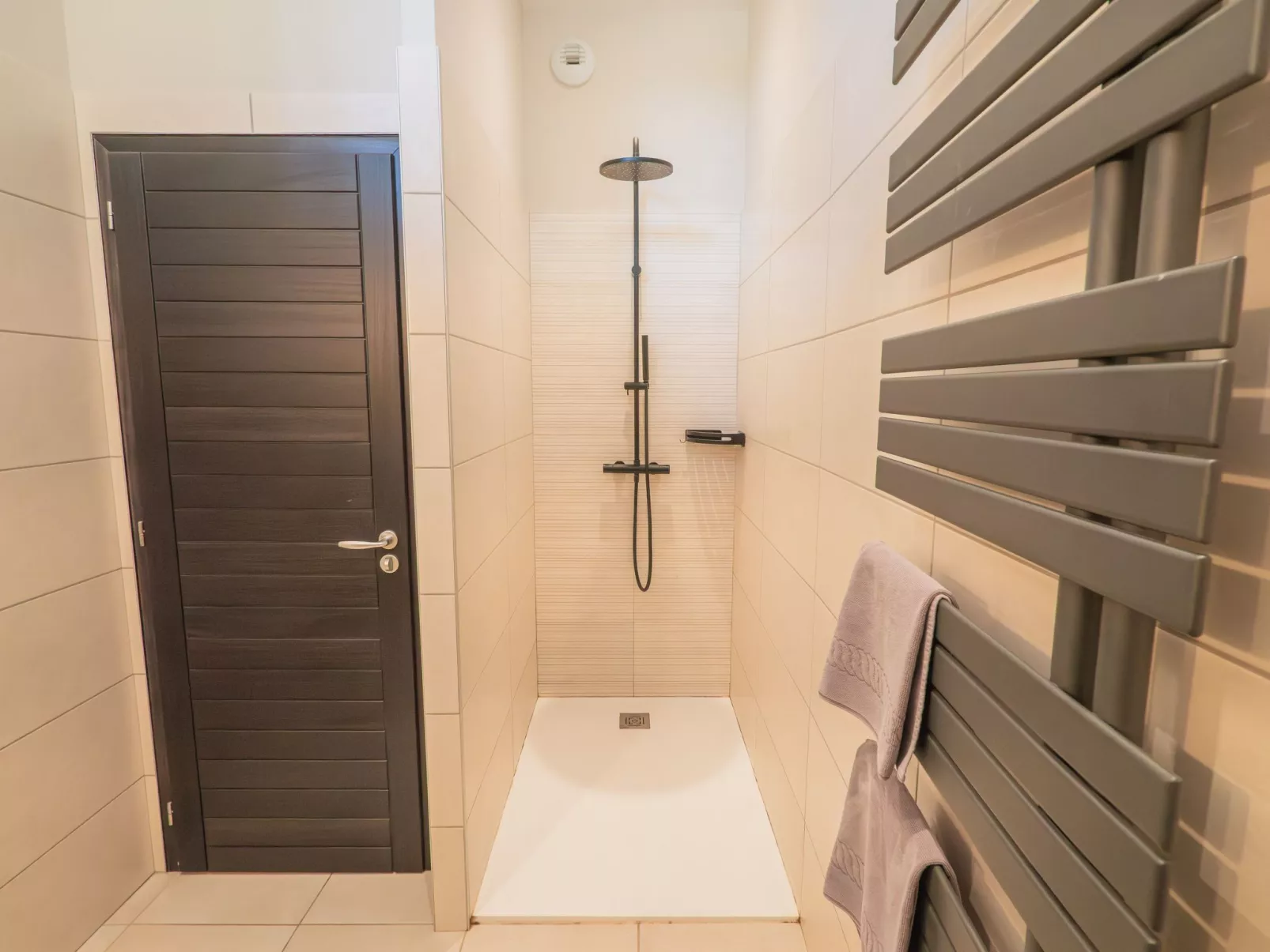 Ecolodge 4 pers mit Spa-Drinnen