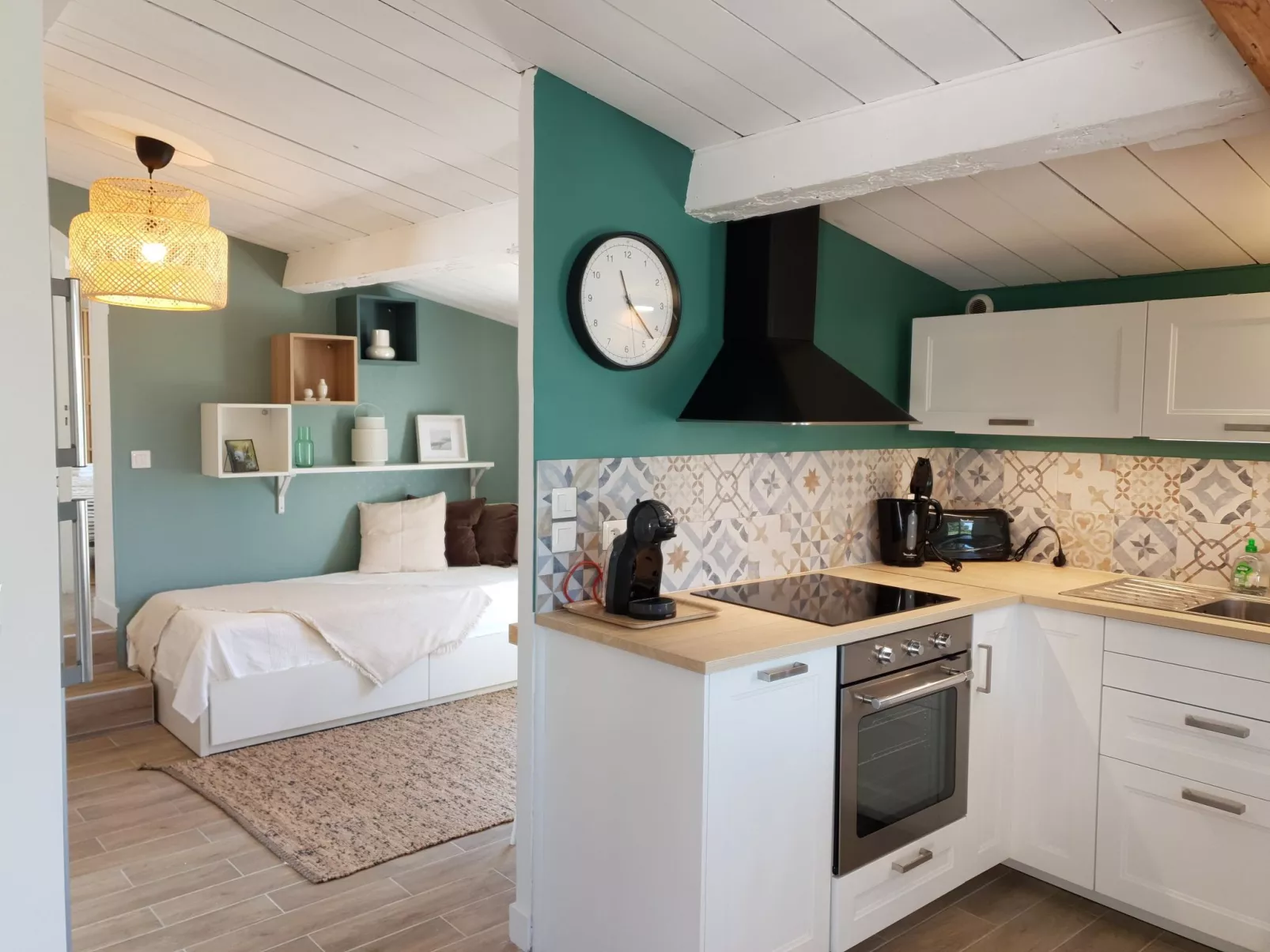 Im Herzen der Weinberge, große Terrasse mit atemberaubendem Blick auf das Meer,