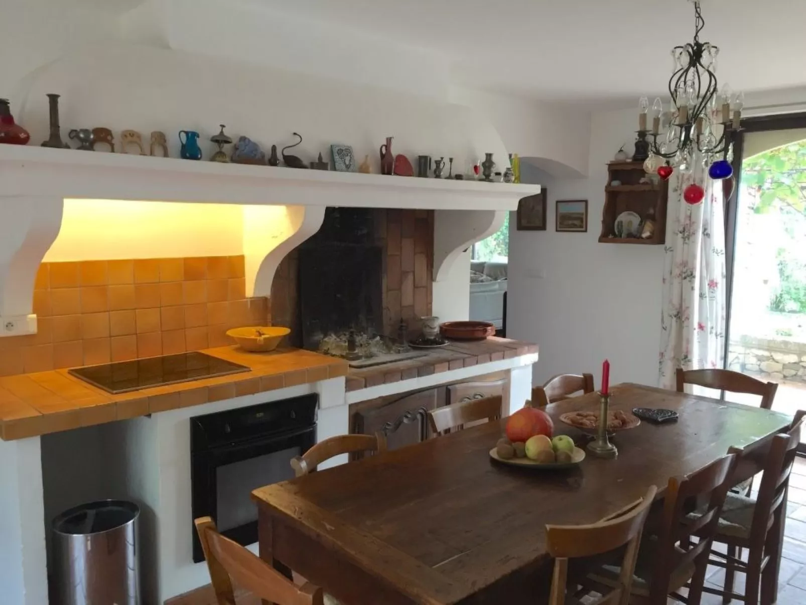 "Eutherpes Haus"-Drinnen