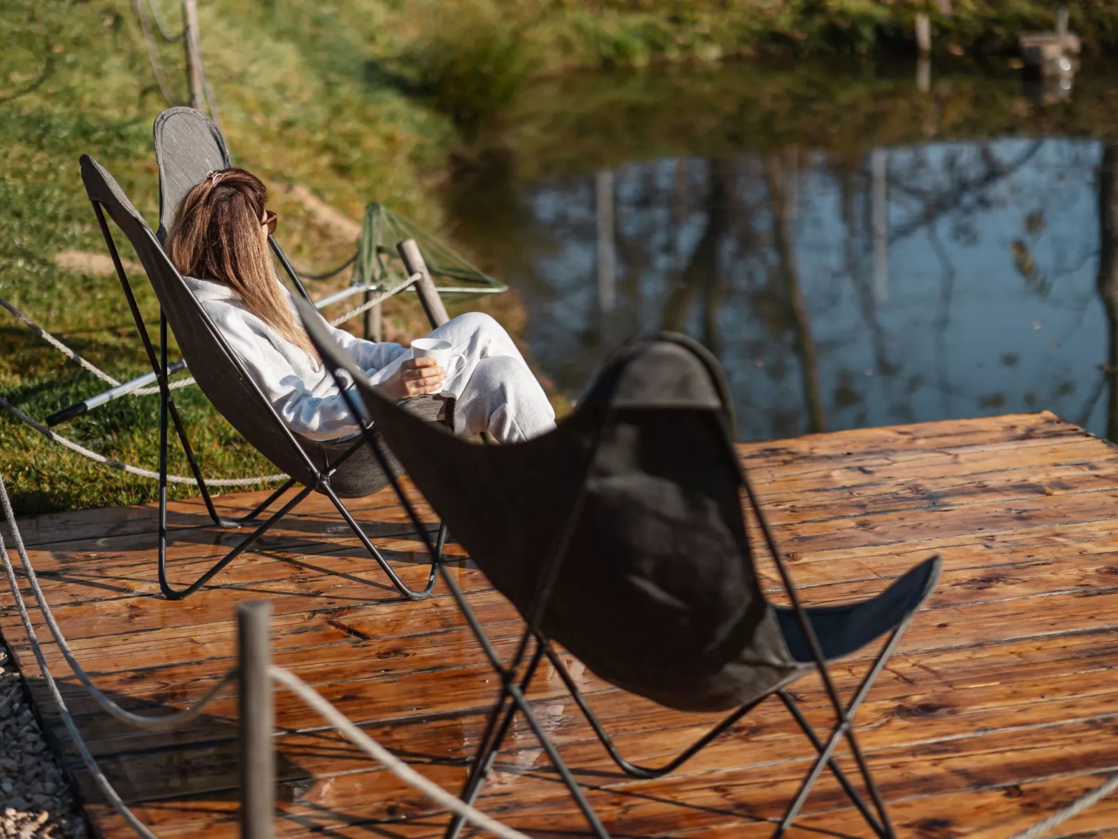 Kleines Haus mit Werkstatt-Outside