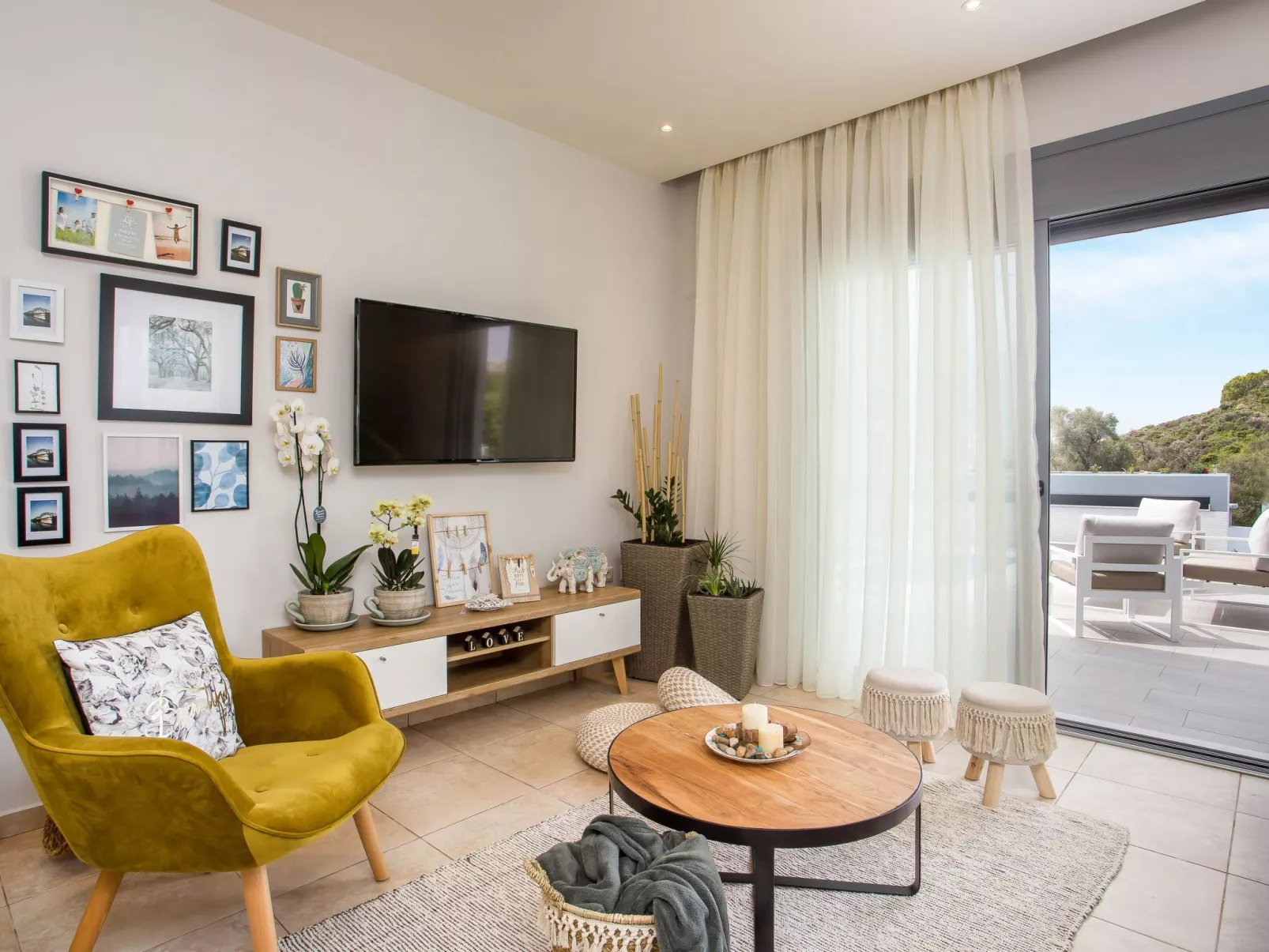 Mit eigenem Garten und Grill-Dedans