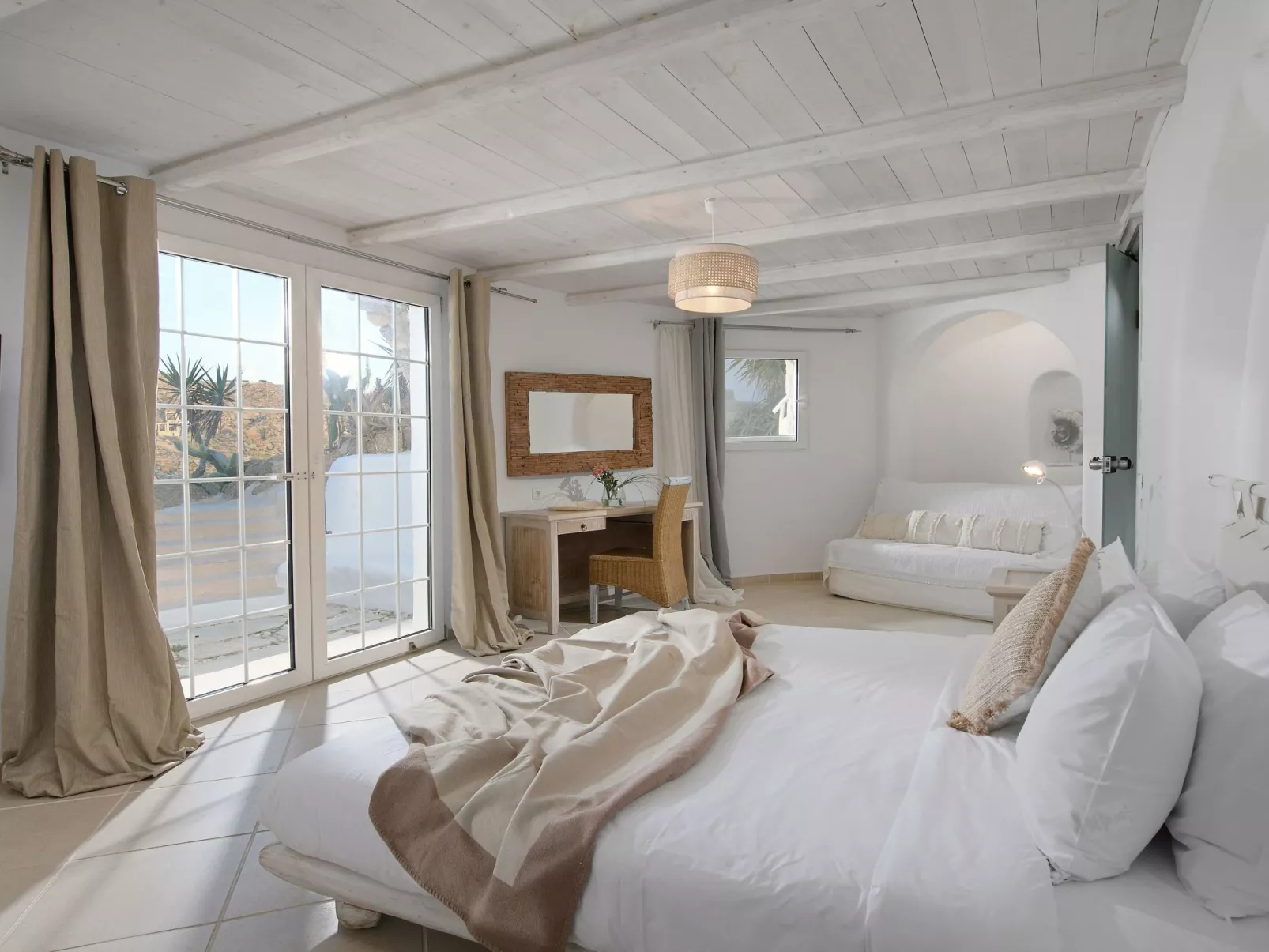 "Paraga Villa 1" mit Whirlpool-Dedans