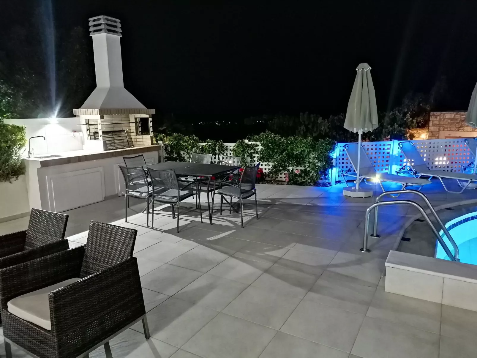 Haus in Arkadi mit Parkplatz vor Ort-Outside