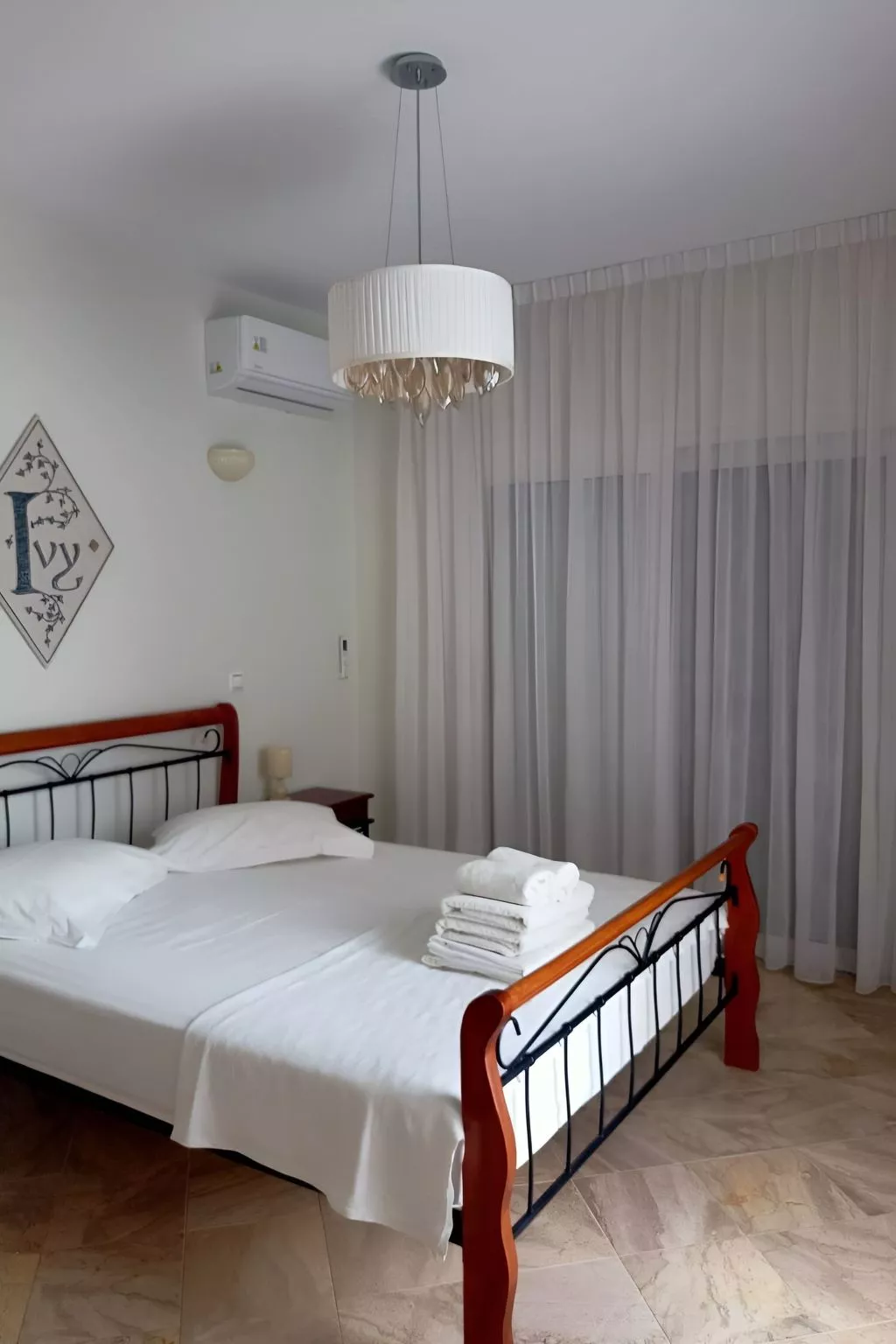 Anwesen "Villa Livadia" mit Infinity-Pool-Dedans