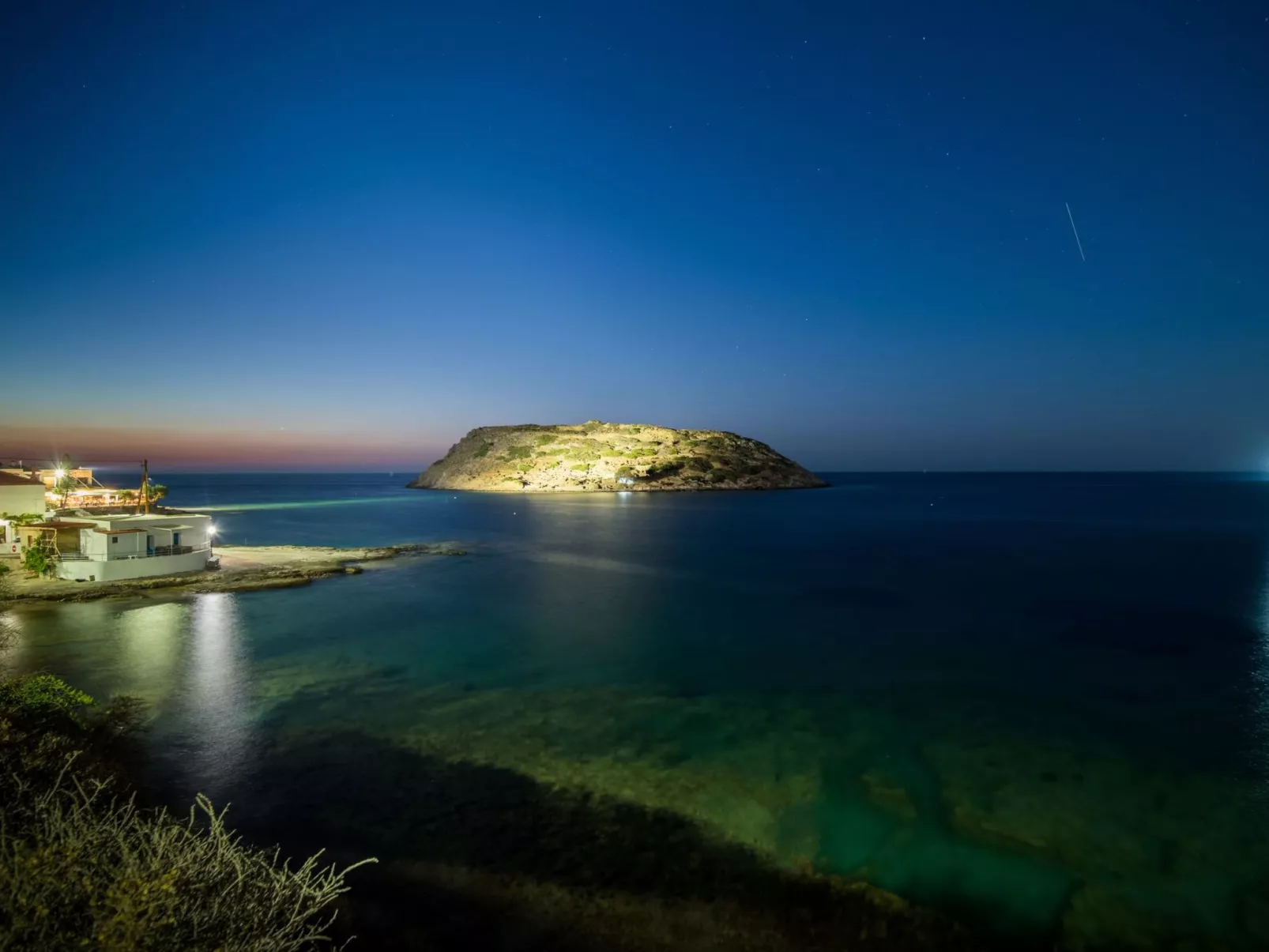 Neue Villa Moments am Meer mit Whirlpool, 50 m zum Strand-Dehors