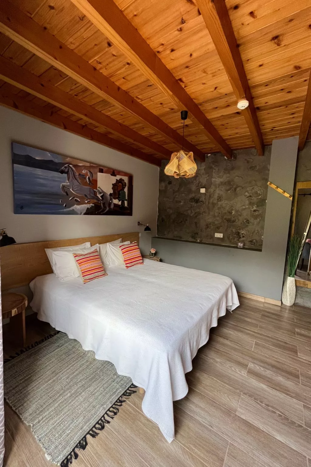 "Vinea Lava" mit Blick auf das Wasser-Inside