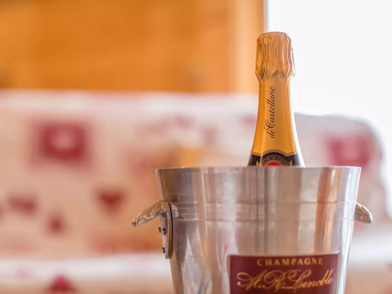 Erdgeschoss 110 m2 - 15 Personen - In der Nähe der Pisten