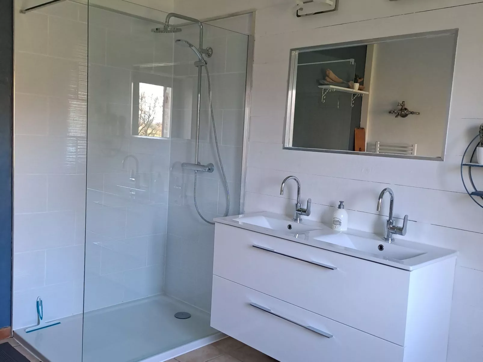 Der Pavillon - im Park des Schlosses Lescaut-Drinnen