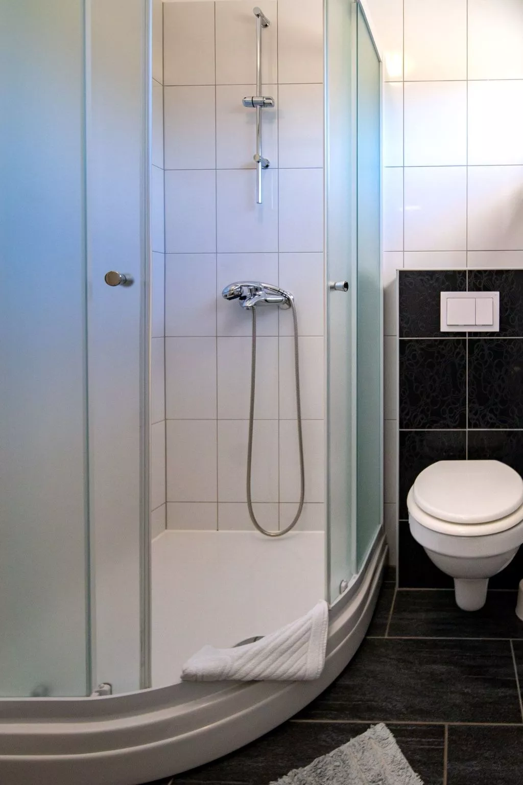 Appartement mit Blick auf das Wasser-Drinnen