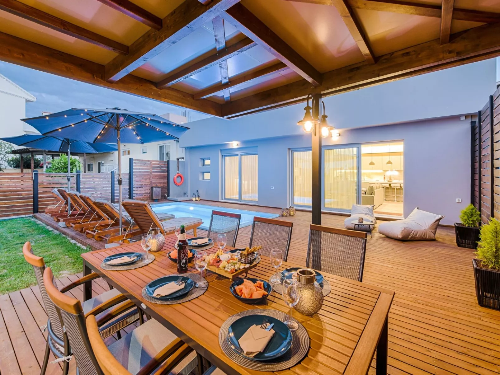 Nastazia Luxury Beach House-Image-tags.info