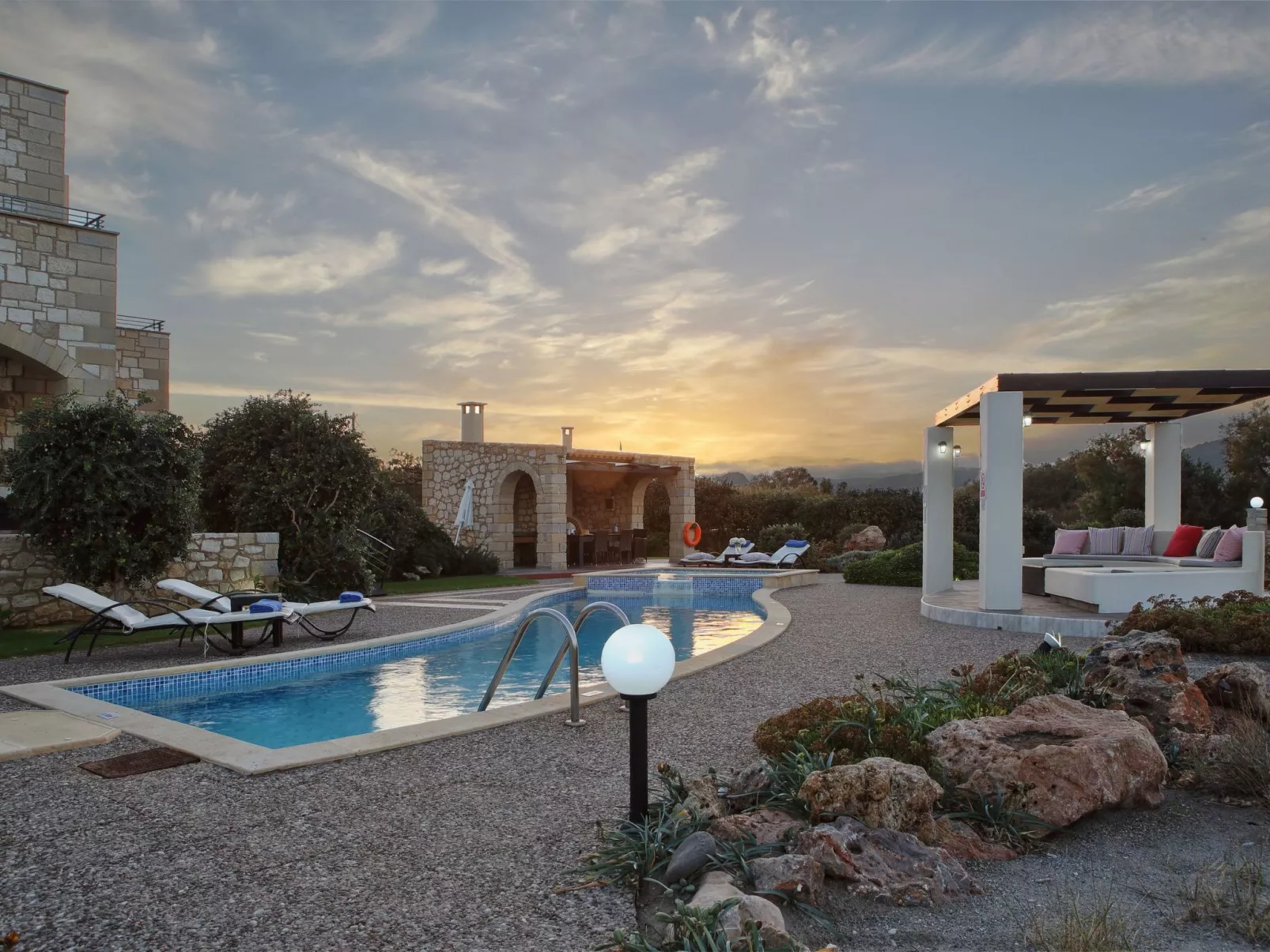 In Kolimvari mit privatem Pool-Draußen