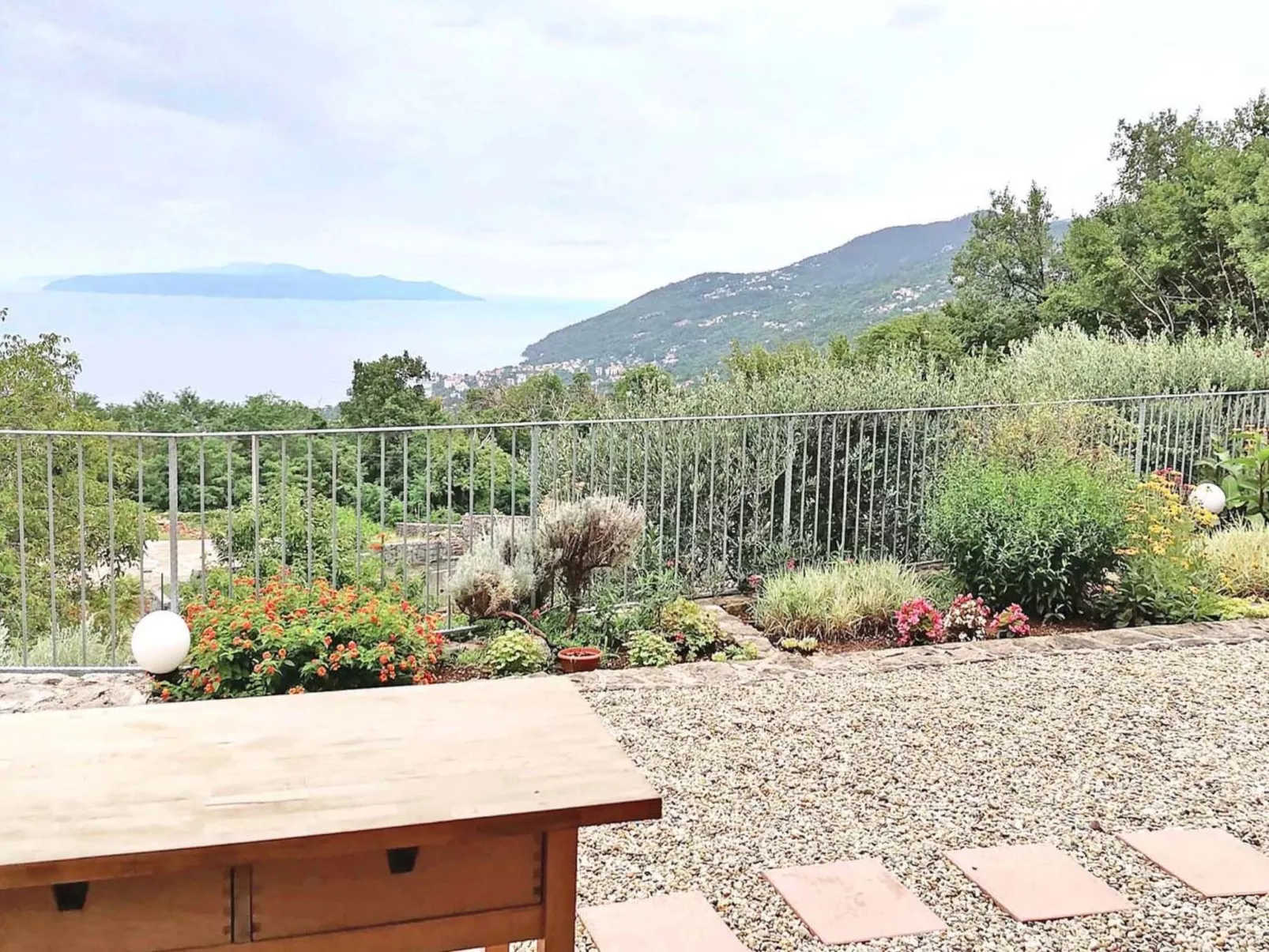 Anwesen "Vila Harmonia" mit Infinity-Pool