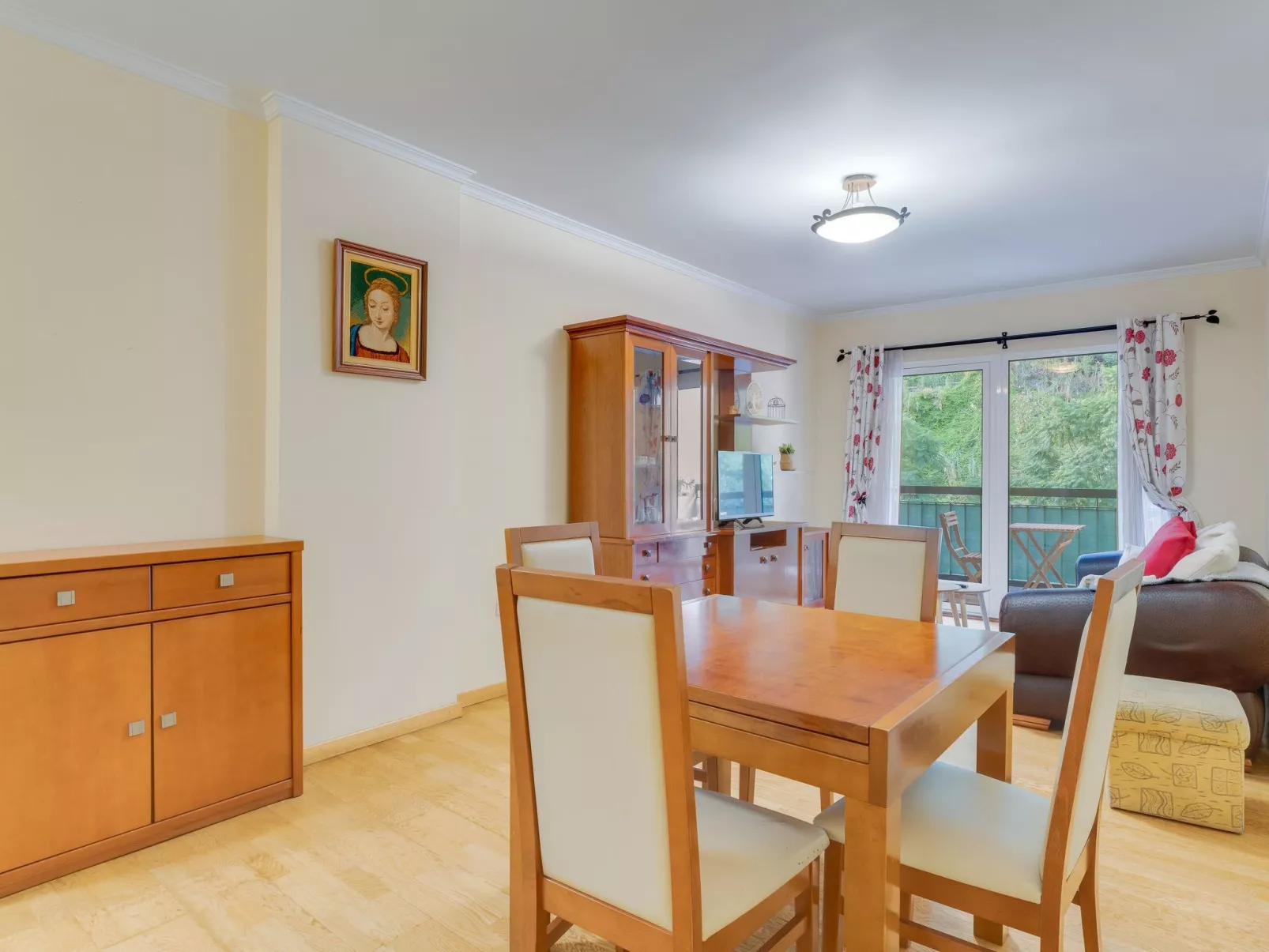 "Isabel" mit Balkon-Dedans