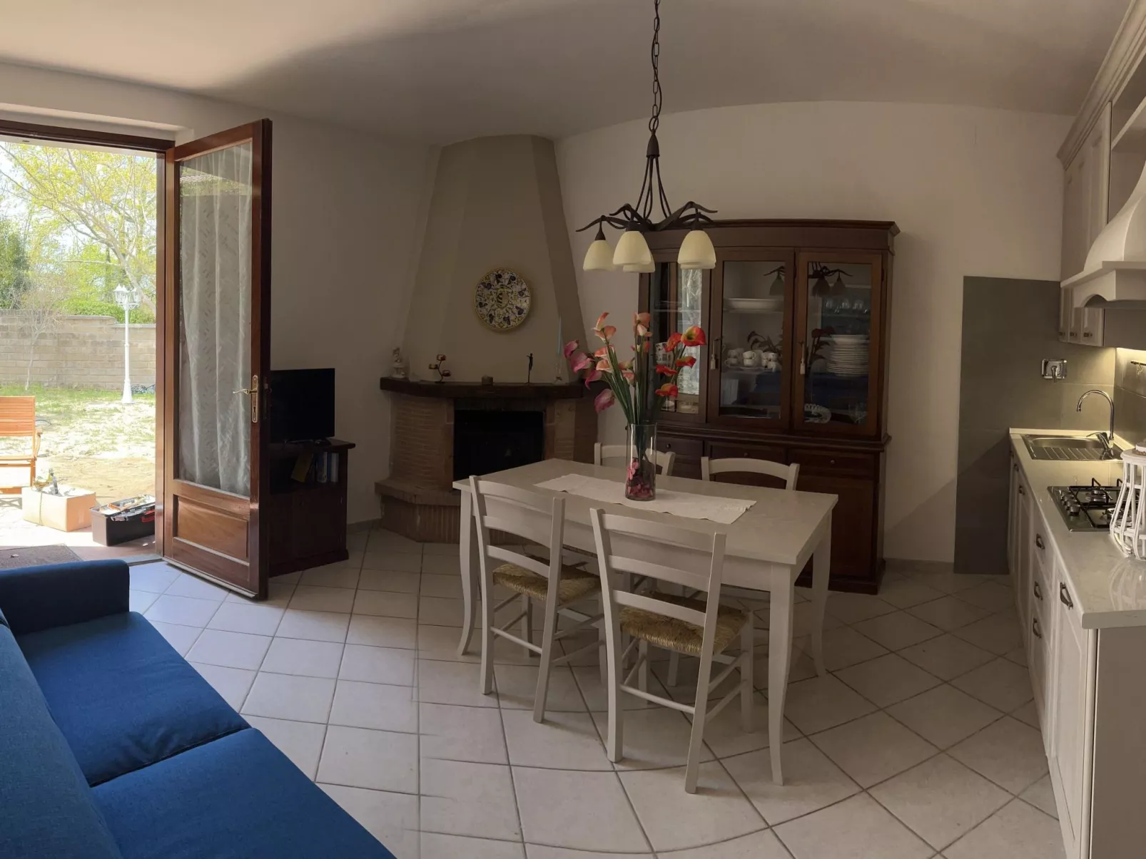 Wohnung "Red Fox" mit privatem Garten-Drinnen