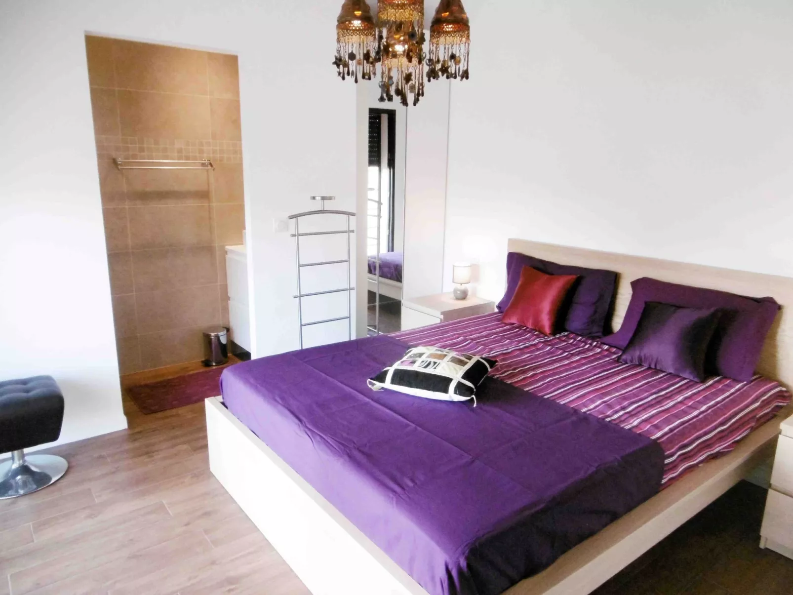 Appartement mit Infinity-Pool-Dedans