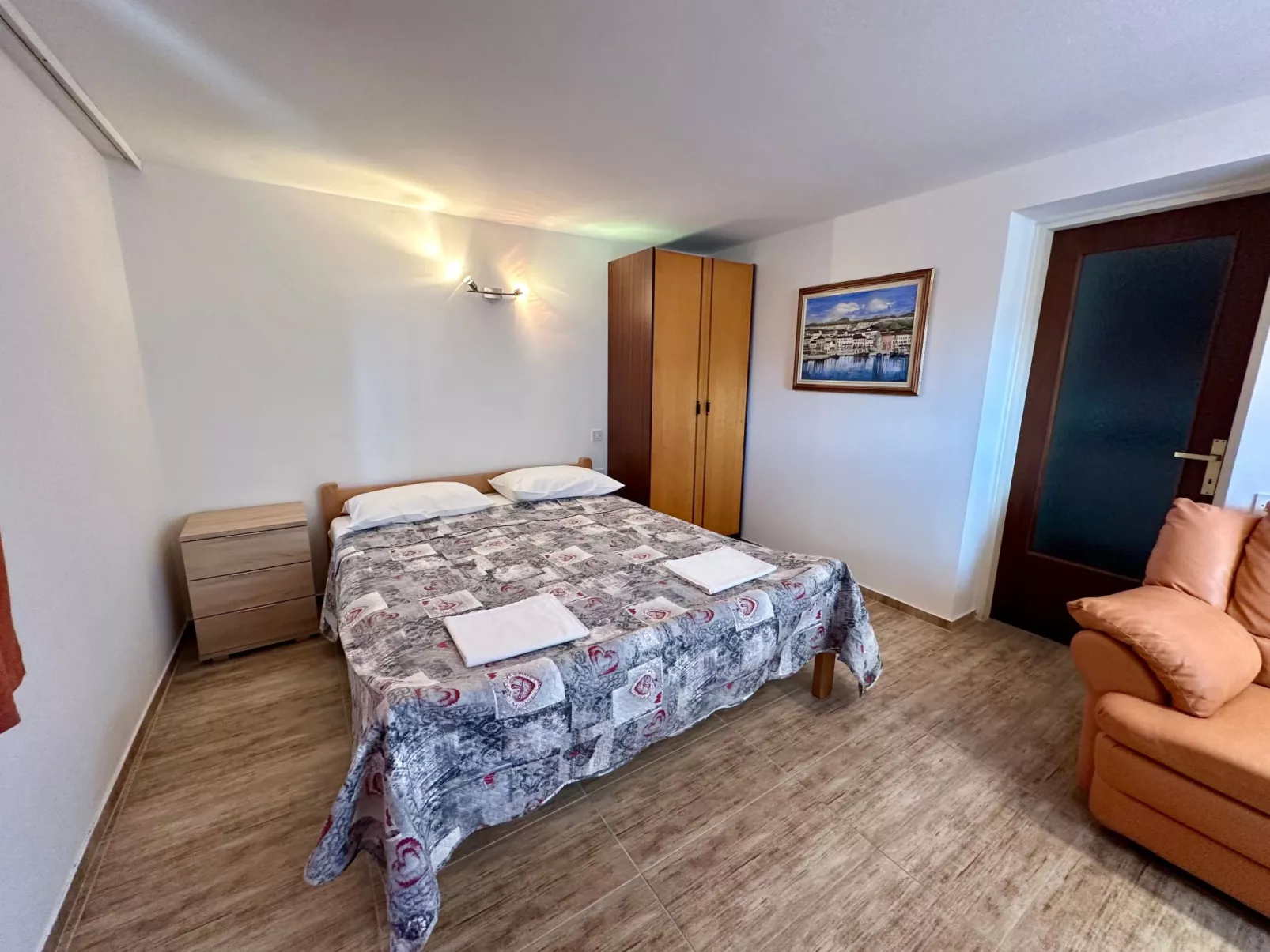 Apartment Car-Drinnen