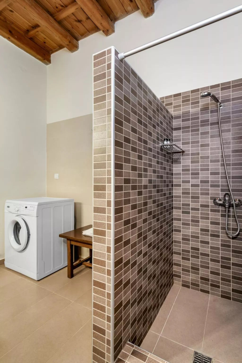 Villa "Arodamos" mit Garten, Grill und Terrasse-Inside