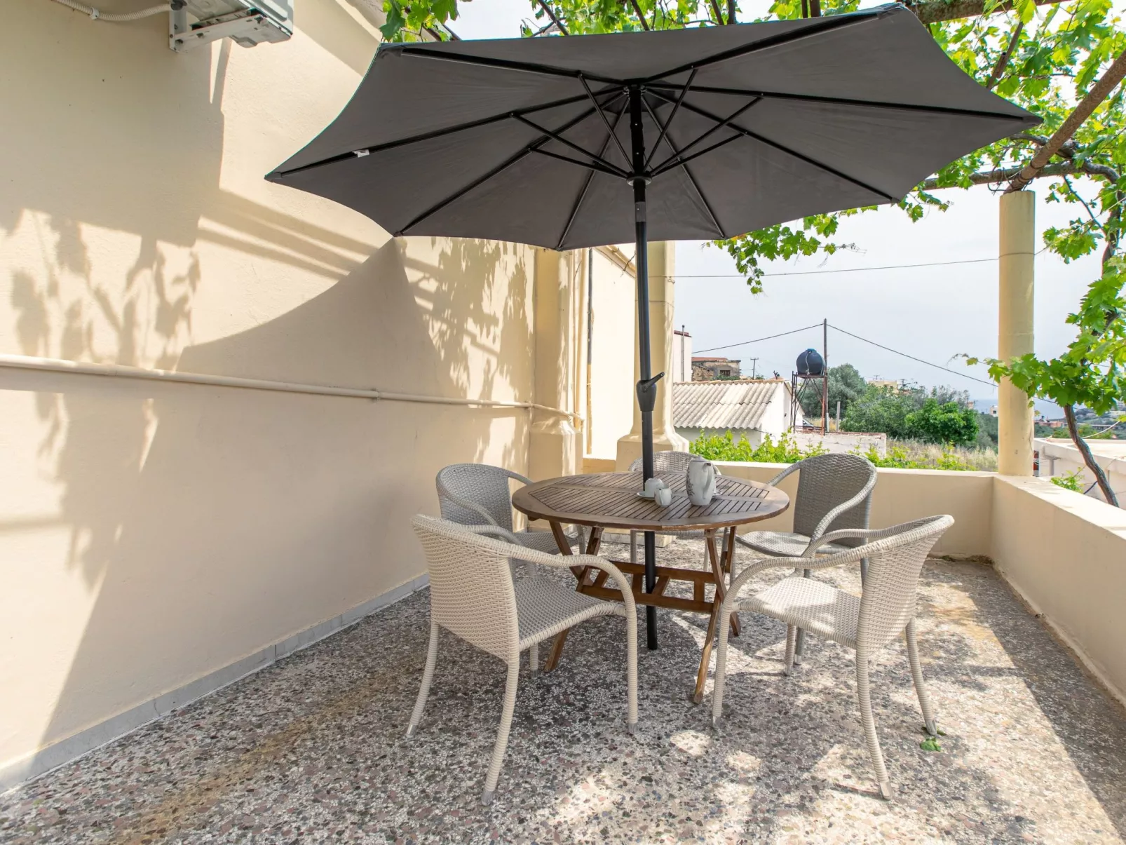 Haus Orestis-Draußen