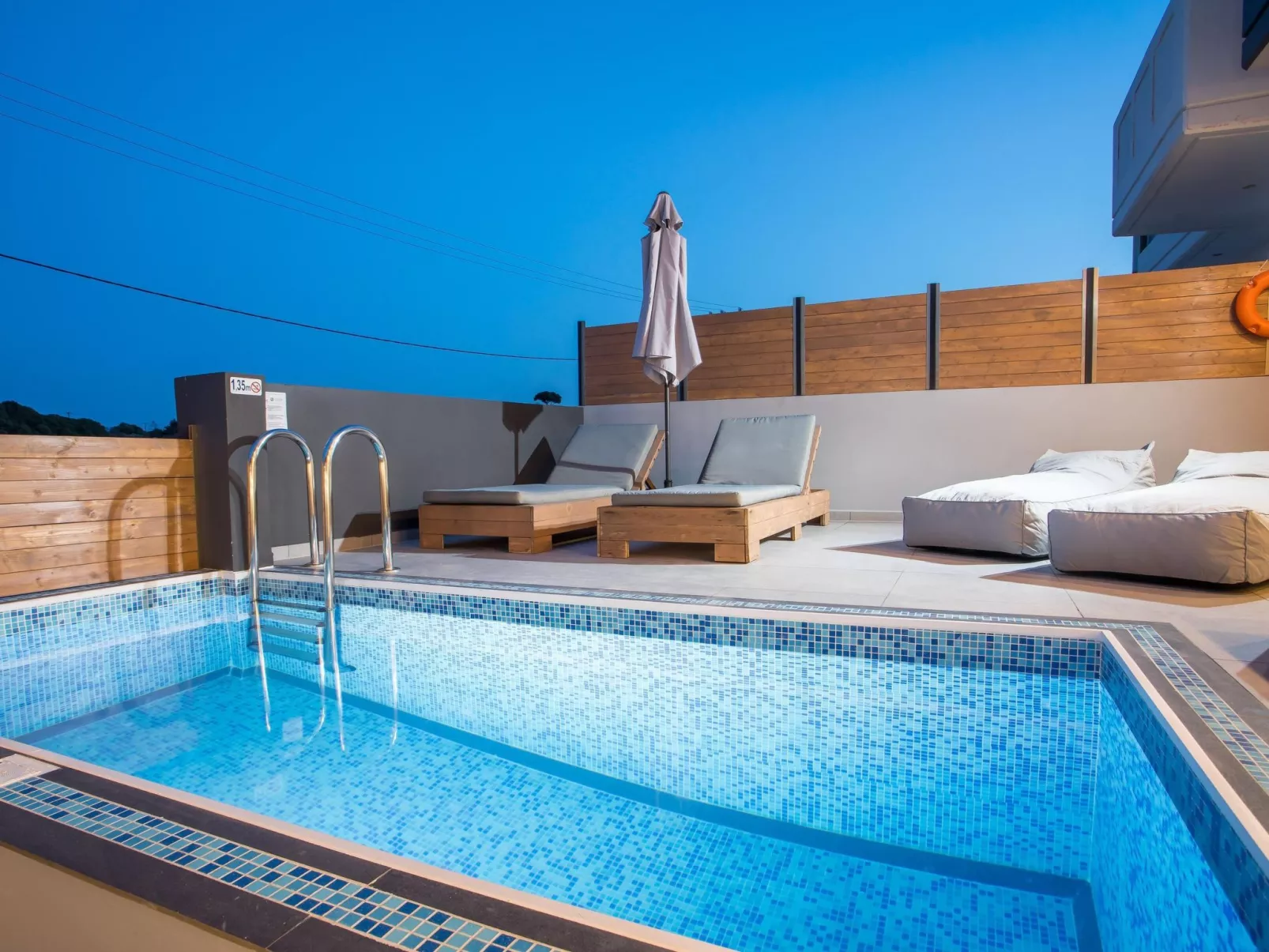 Armonikon Pool Villa 2-Dedans