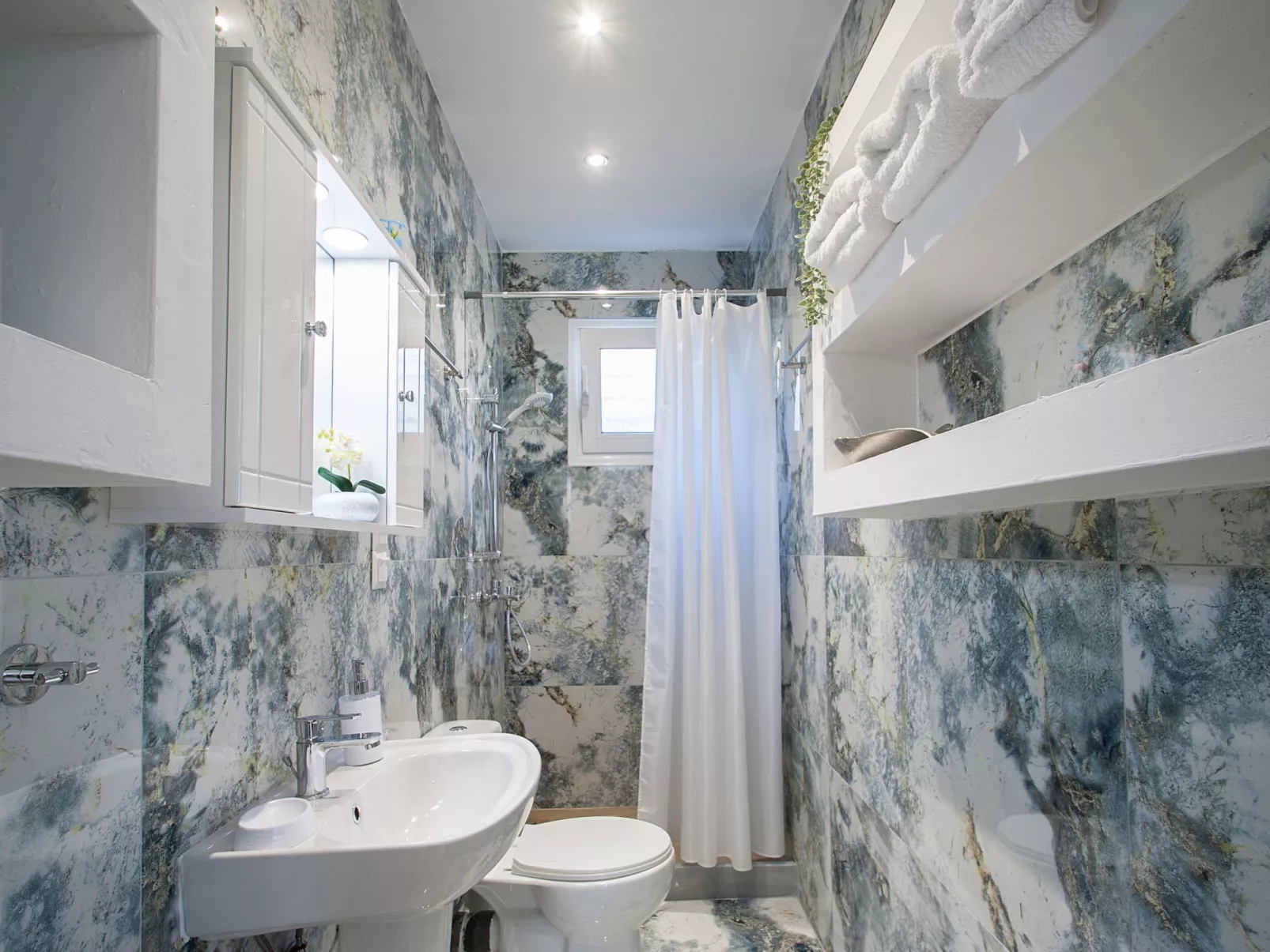 SkyFrame Villa mit atemberaubendem Blick auf das Meer...-Inside