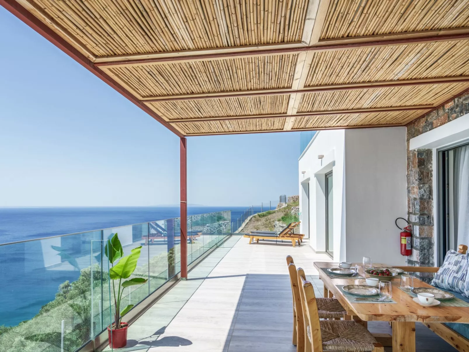 Neue Villa mit privatem Pool und BBQ, 2.5km zum Strand-Outside