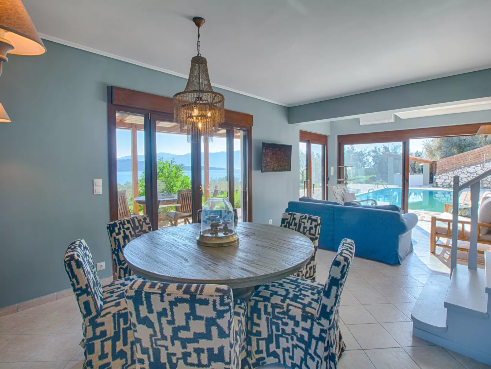 Artemis-Villa-Dedans