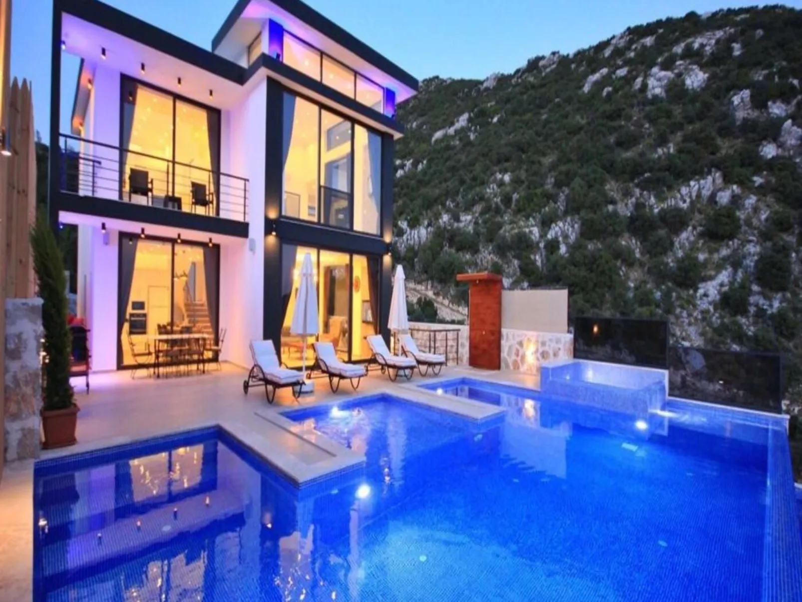 Villa mit Blick auf das Tal