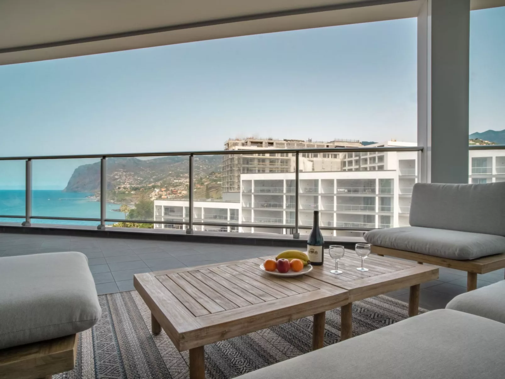 Für 6 Personen ca. 120 m&sup2; in São Martinho, Madeira (Südküste von Madeira)-Dedans