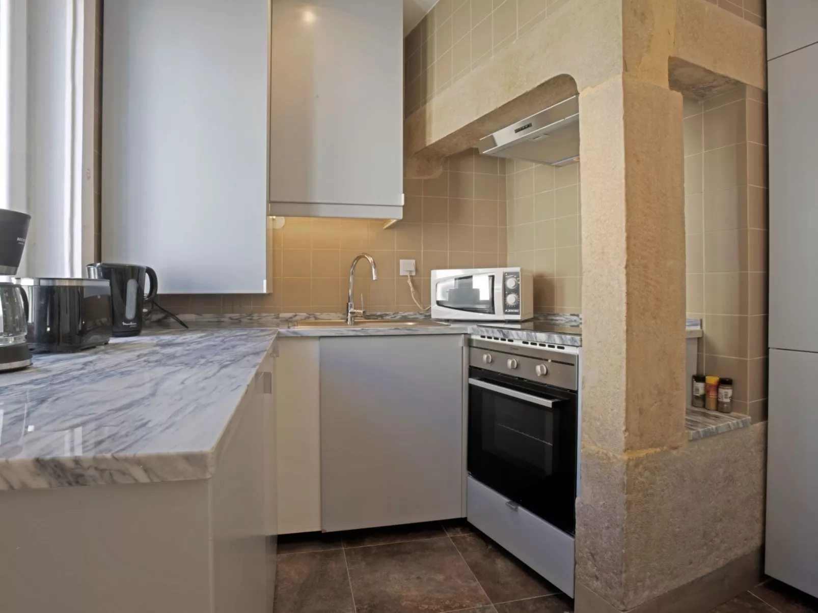 Duke-Image-tags.info