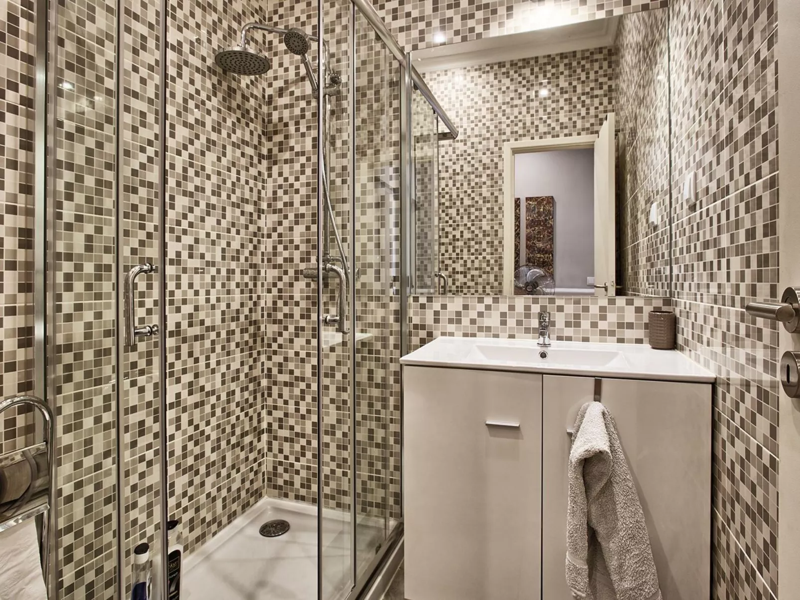 Angel's Chic Duplex-Image-tags.info