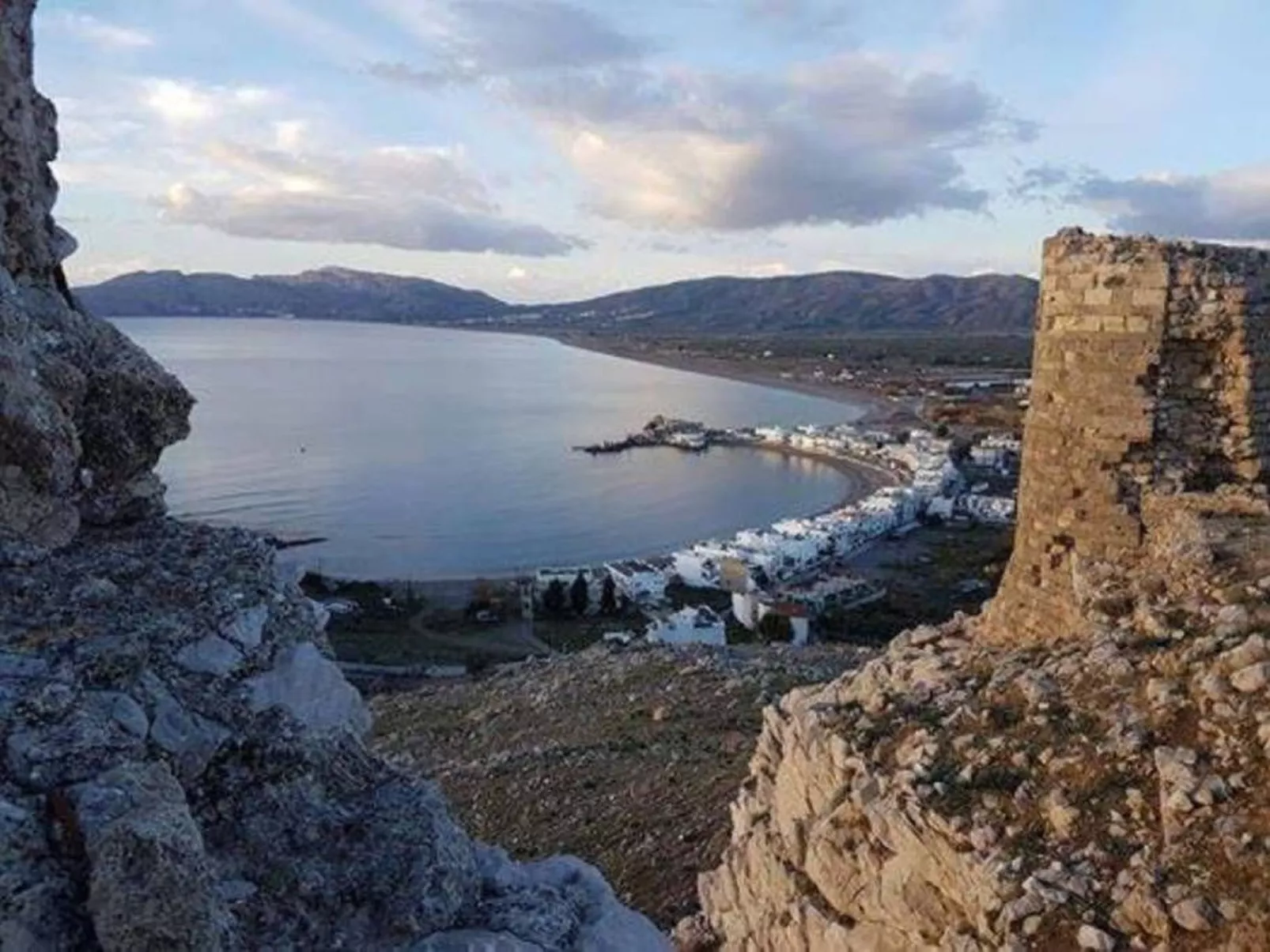 Charmantes Ferienhaus in Archangelos mit großem Balkon-Dehors
