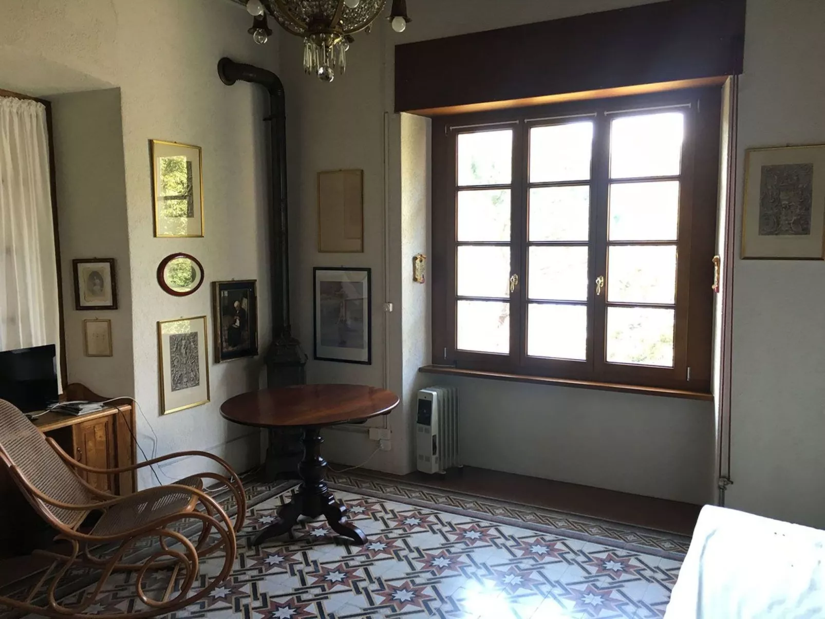 3.5-Zi.-Ferienwohnung mit privatem Seeanstoss