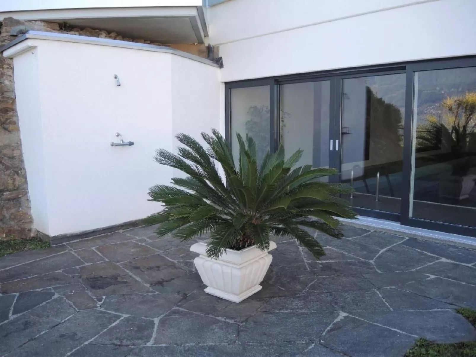 Appartement mit Balkon-Image-tags.info