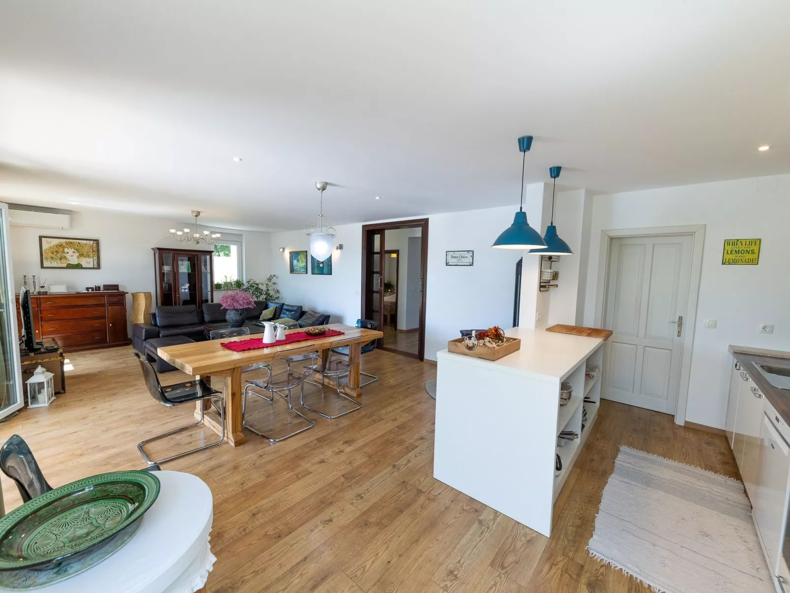 Ferienvilla mit privatem Pool-Dedans