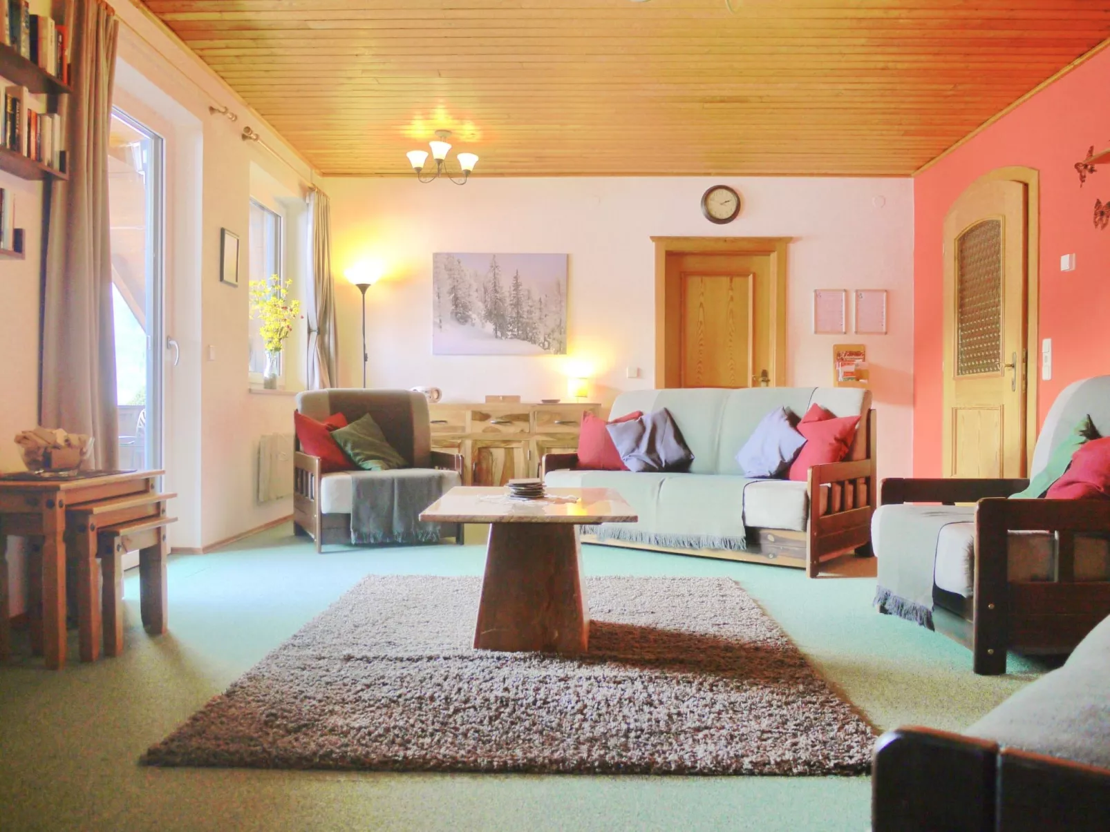 Wohl eingerichtete Wohnung mit eigenem Balkon-Inside