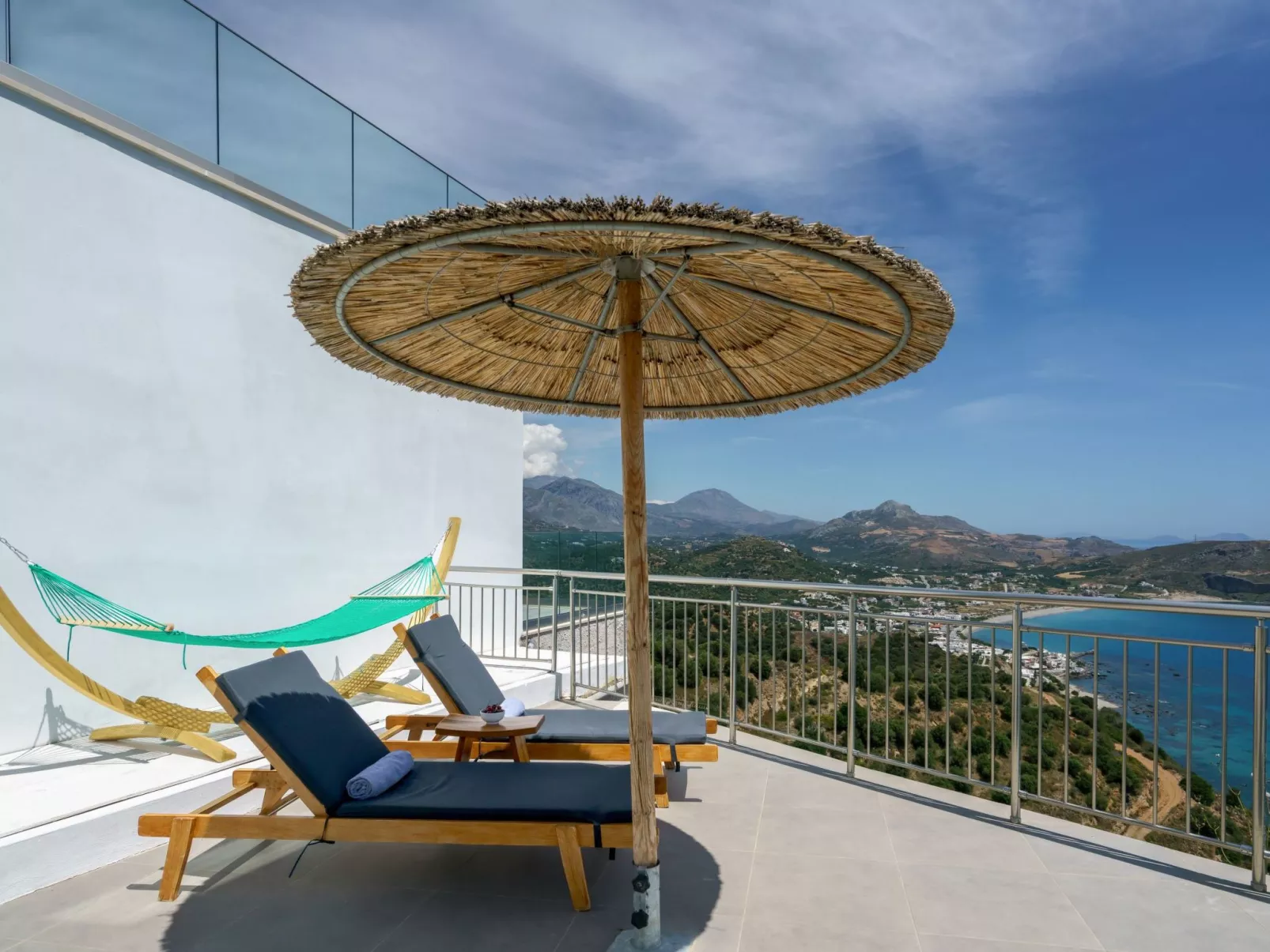 "Minoiko" mit Balkon-Draußen