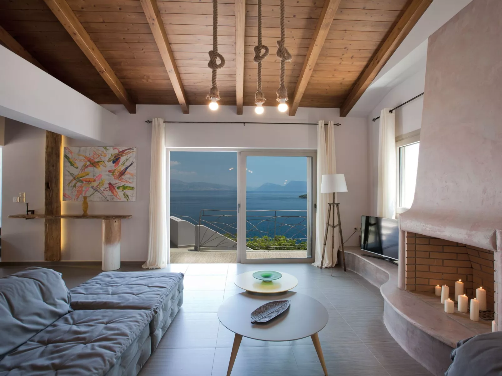 Herrliche Villa mit schönem Pool, Terrasse und Meerblick