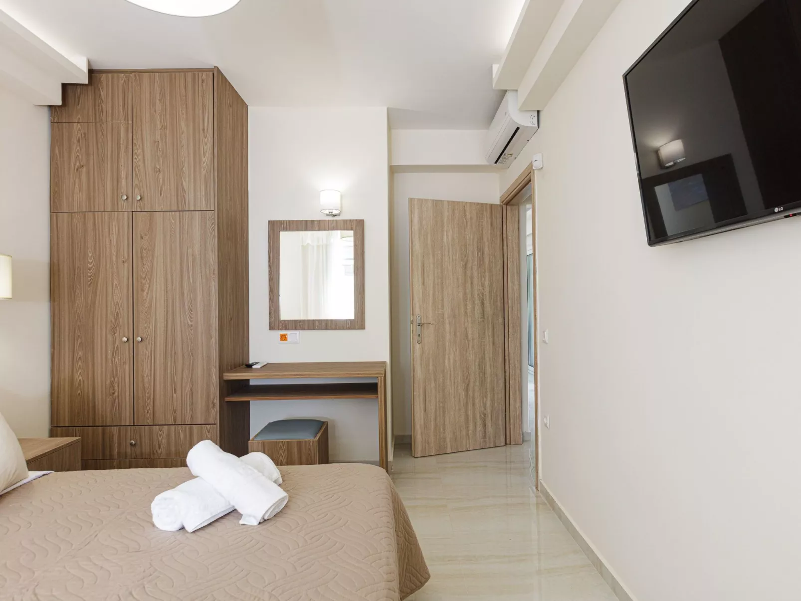 Haus in Vlichada mit tragbarem Barbecue-Image-tags.info