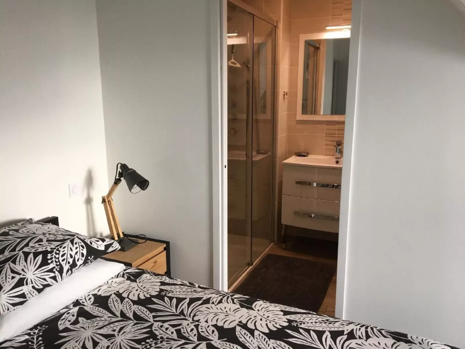 "Tromeal Lasalle" blick auf das Meer. Mit 4 Sternen klassifiziert-Inside