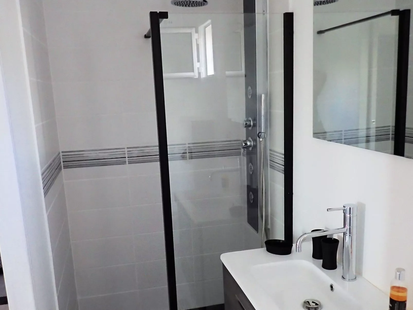 Ein gemütliches Nest im Herzen der Ardèche Méridionnale-Drinnen